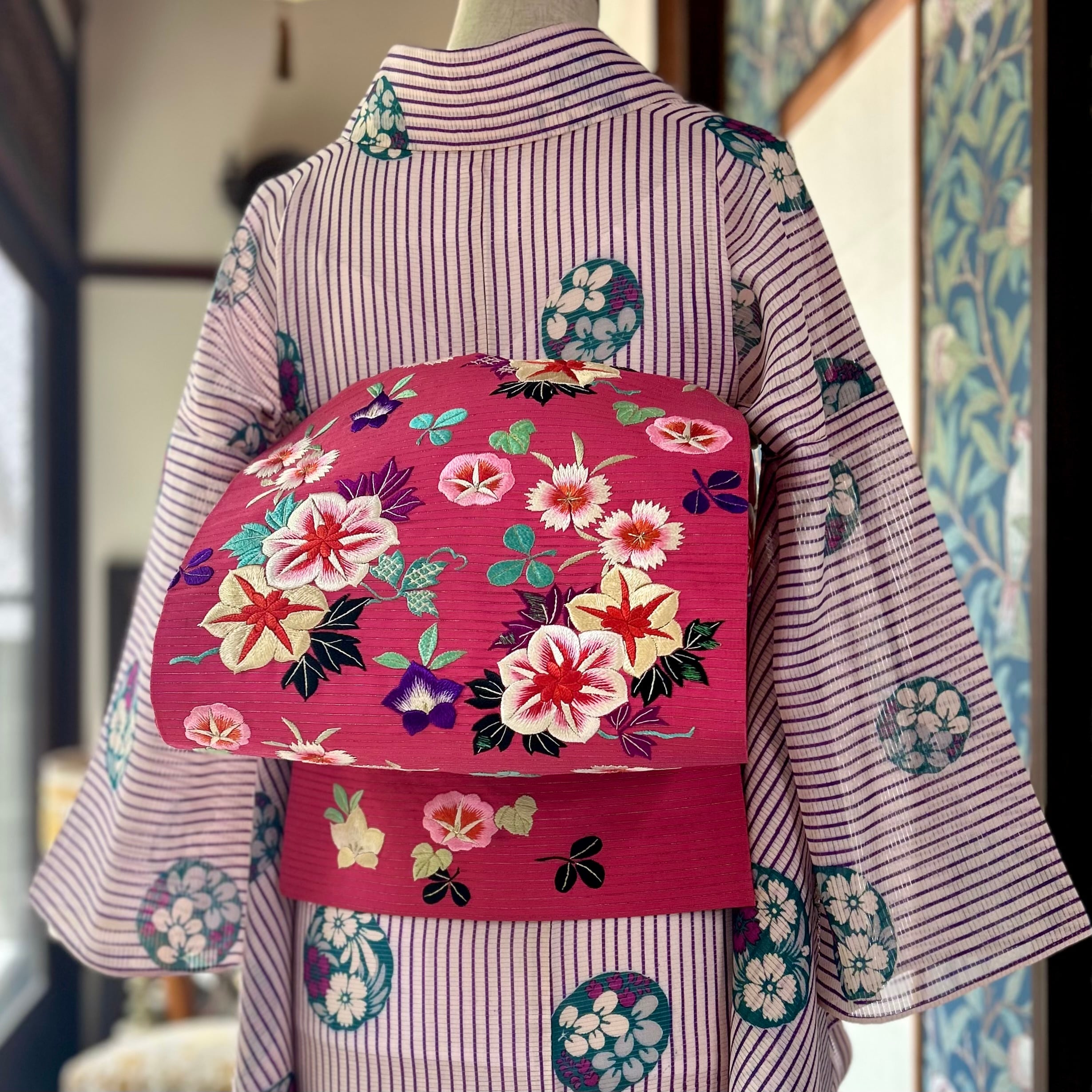 なつの花集め＊夏帯 絽＊刺繍 鉄線 撫子 朝顔 桔梗 花 ピンク 赤