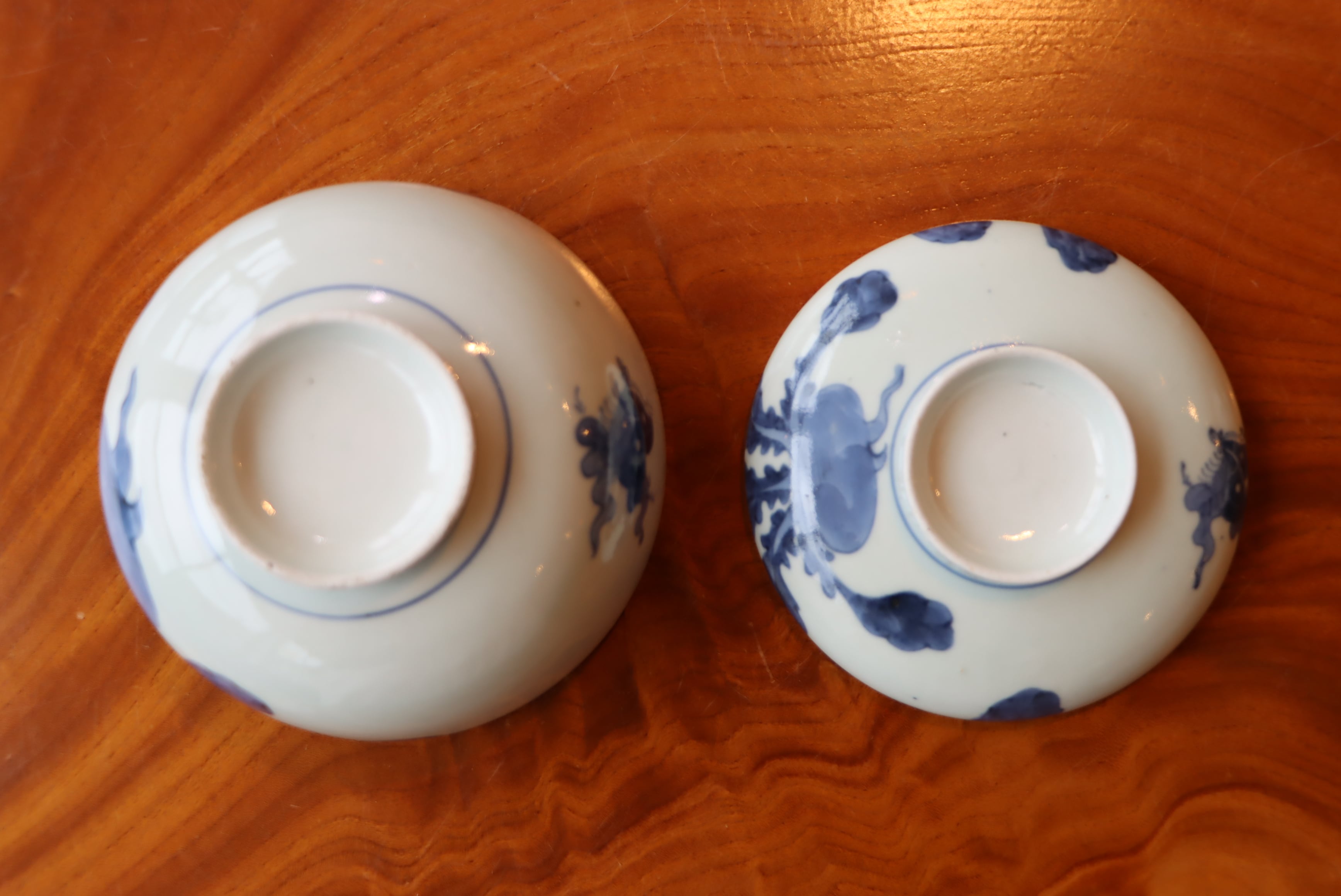 蓋茶碗 古伊万里 染付 蕪蝶文 | (有)新原美術