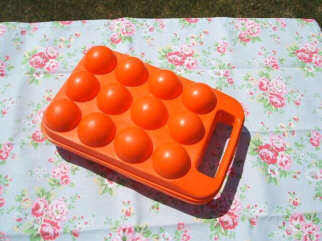 french vintage plastic egg case フランス ヴィンテージ 卵入れ