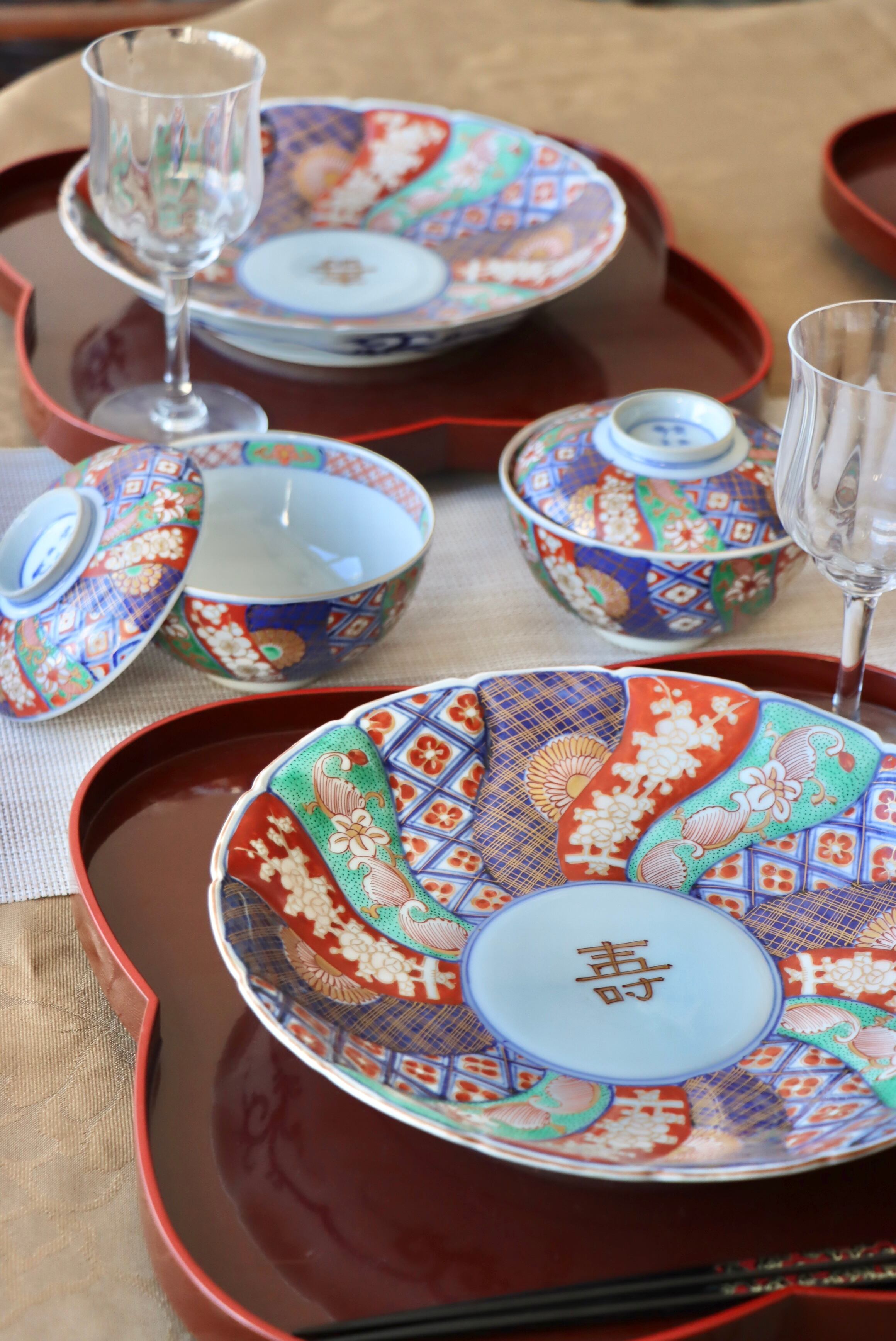 大聖寺伊万里 色絵 捻り壽文 蓋茶碗 | (有)新原美術