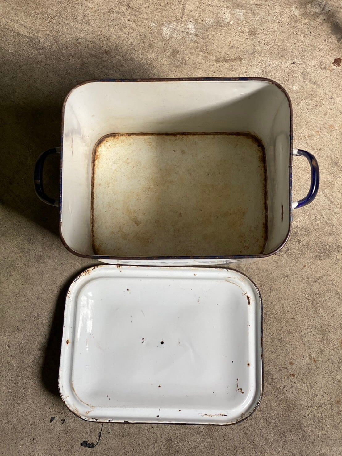 The Olde Farmhouse シェルリッド ブレット缶 琺瑯 ホーロー缶 The