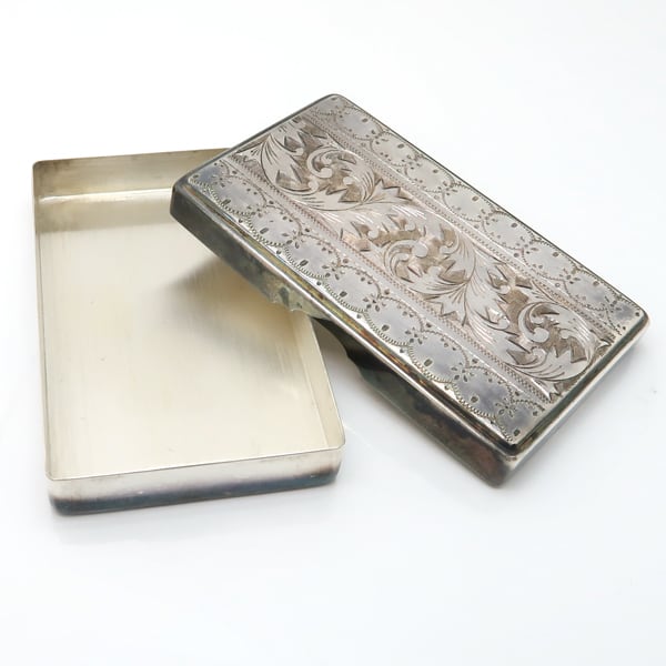 銀製 小物入れ 彫金 箱 片切彫 煙草入 ボンボニエール 香合 爪楊枝入