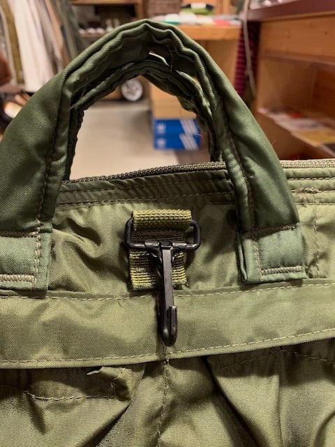 US FLYER'S / HELMET BAG-UNICOR社製- / OLIVE | thehunt