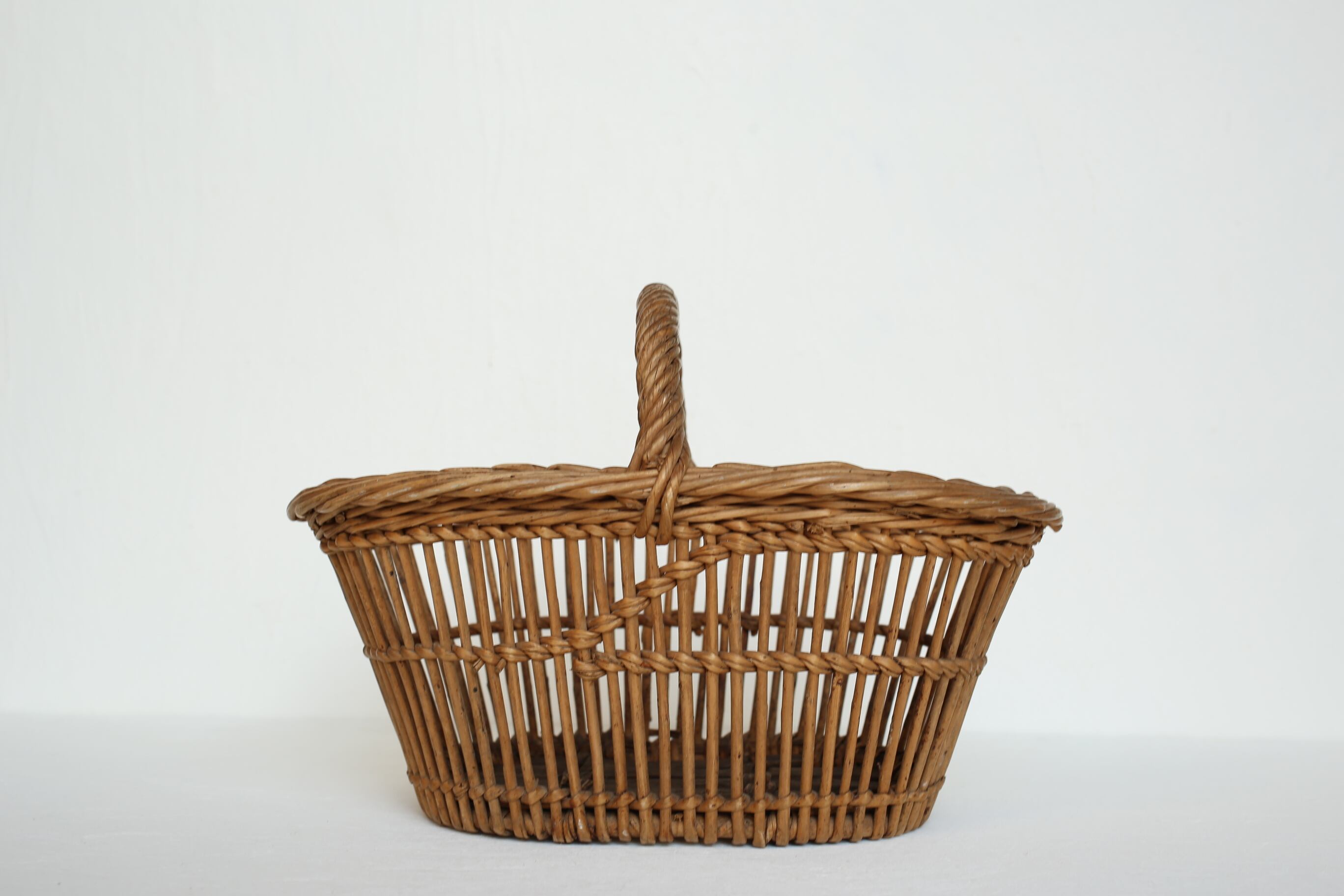 フランス アンティーク ヴィンテージ パニエ ラタン 収穫用カゴ（小