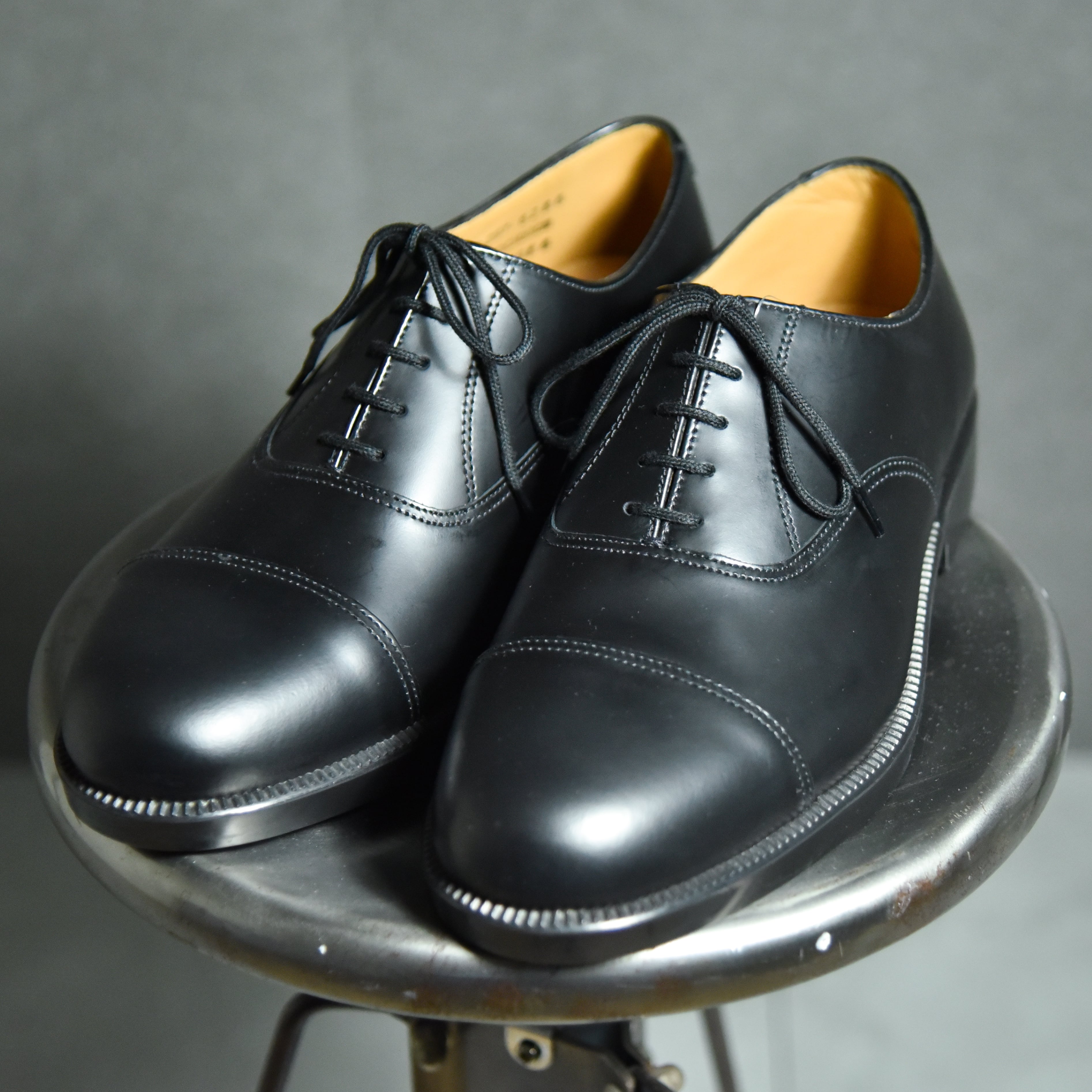 DEAD STOCK】British Army Straight-tip Leathfr Officer Shoes