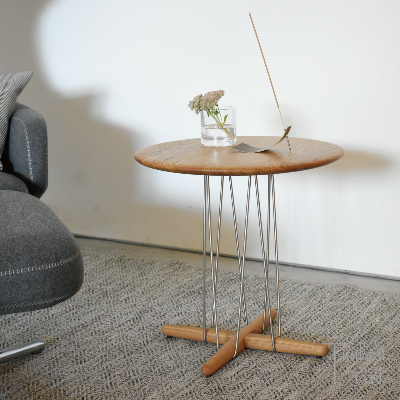 E021 エンブレイス・ラウンジテーブル / オーク材 オイル仕上げ