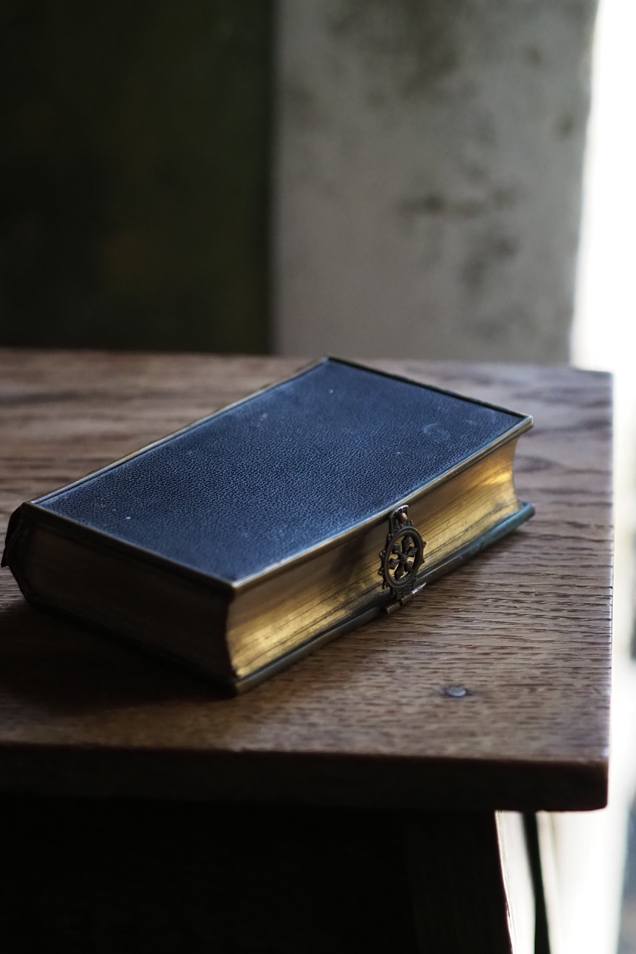 革装丁の祈祷書-antique prayer book | アンティーク.ヴィンテージ家具