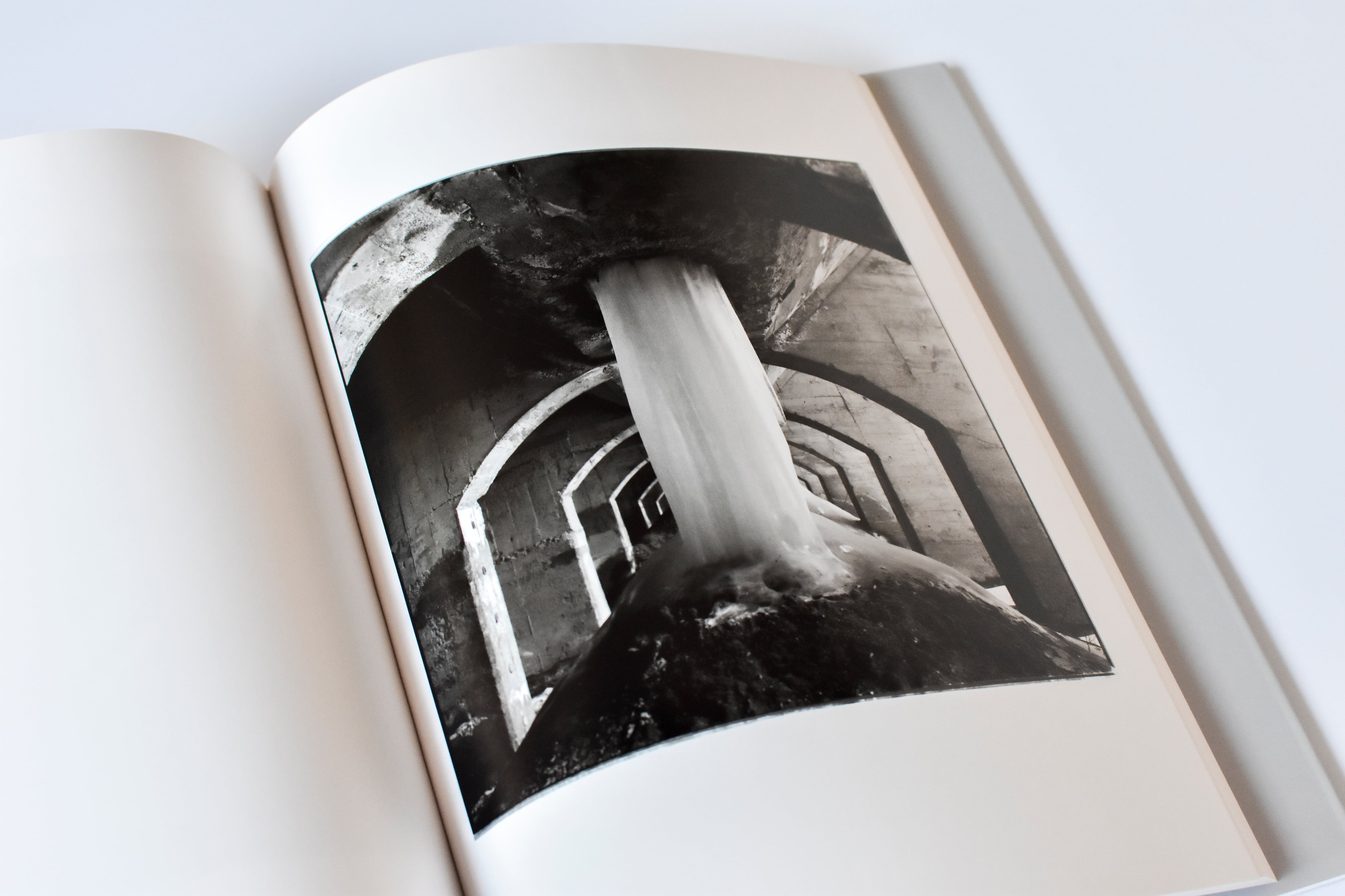 SNOWY | TOSEISHA / 冬青社