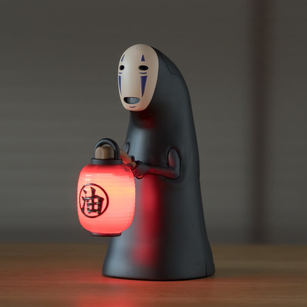 再入荷】千と千尋の神隠し カオナシ提灯センサーライト（9359） | す