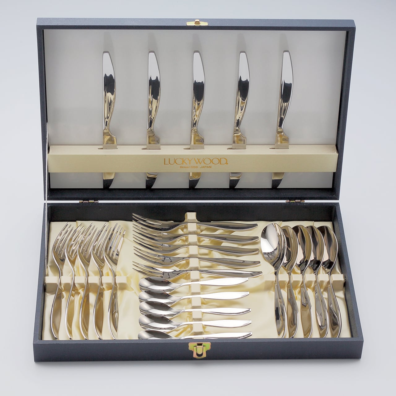 ラッキーウッド カトラリーセット　オーロリー　金彩　ディナーセット　20本 Amazon.co.jp: ラッキーウッド【カトラリーセット】【エメラルド金彩