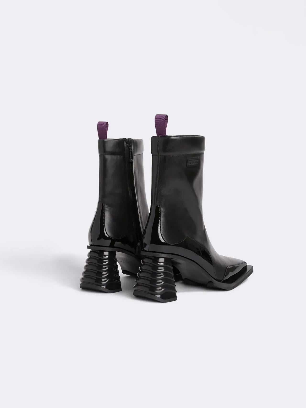 UNEEK BASEMNT - Discover independent style.