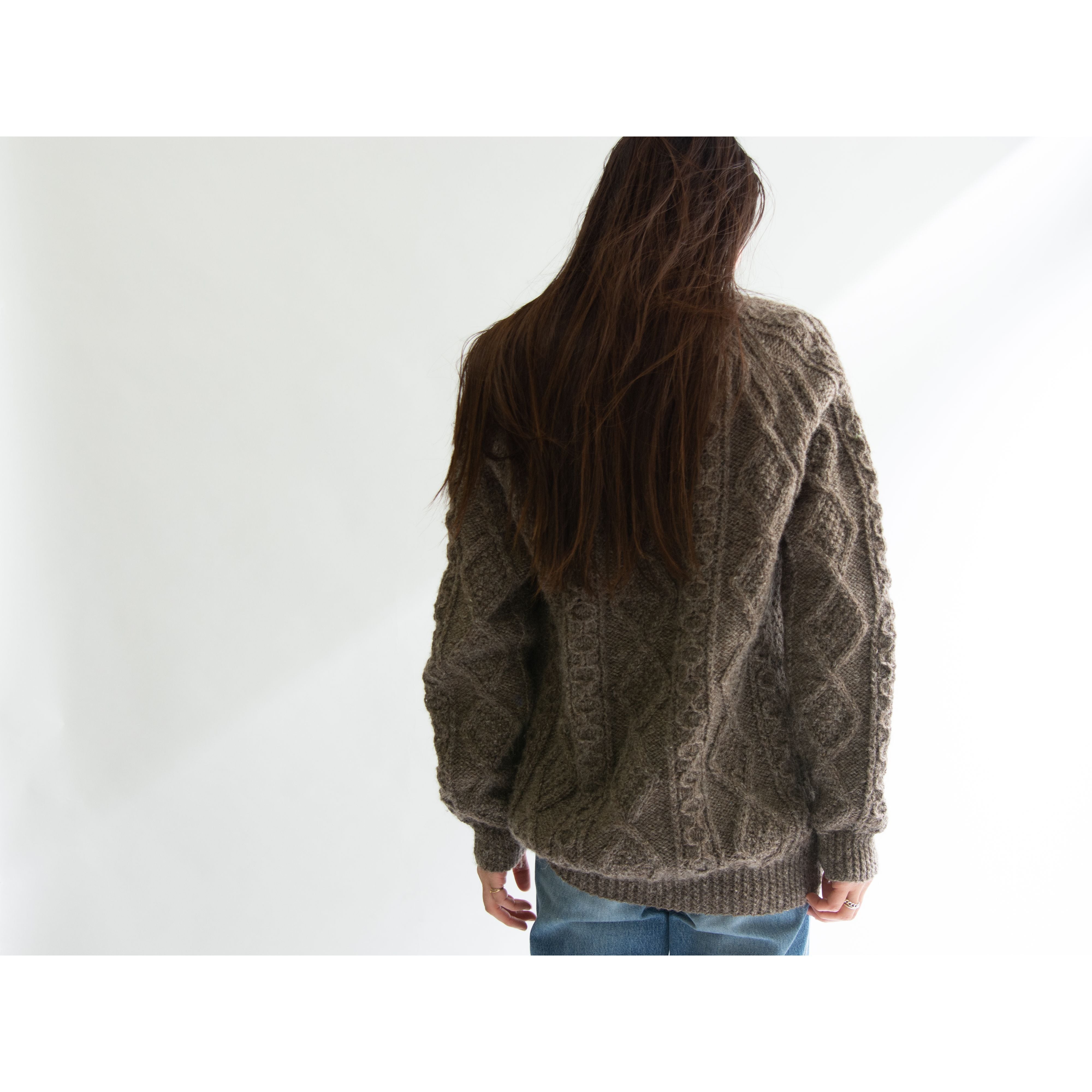 O'Maille】Made in Ireland v-neck Aran sweater（オモーリャ