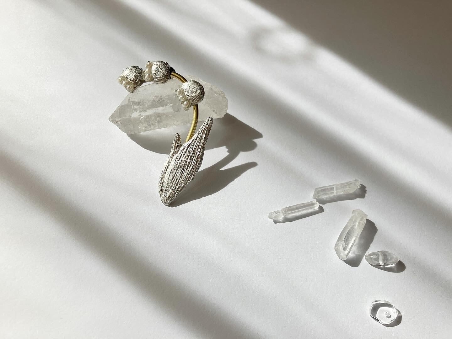 すずらんブローチ | moonscape