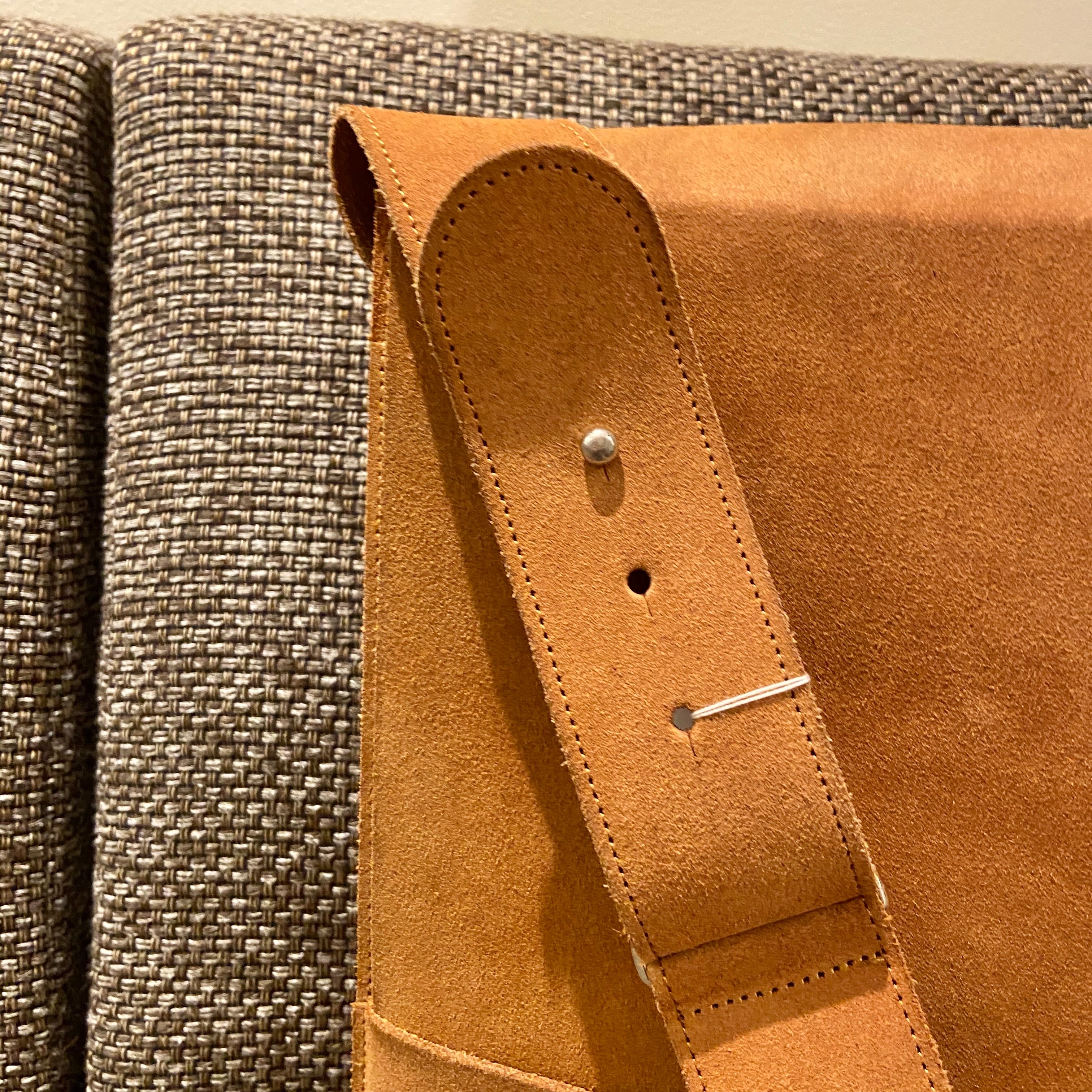 A.P.C.／suede shoulder bag （アーペーセー）スウェードショルダー