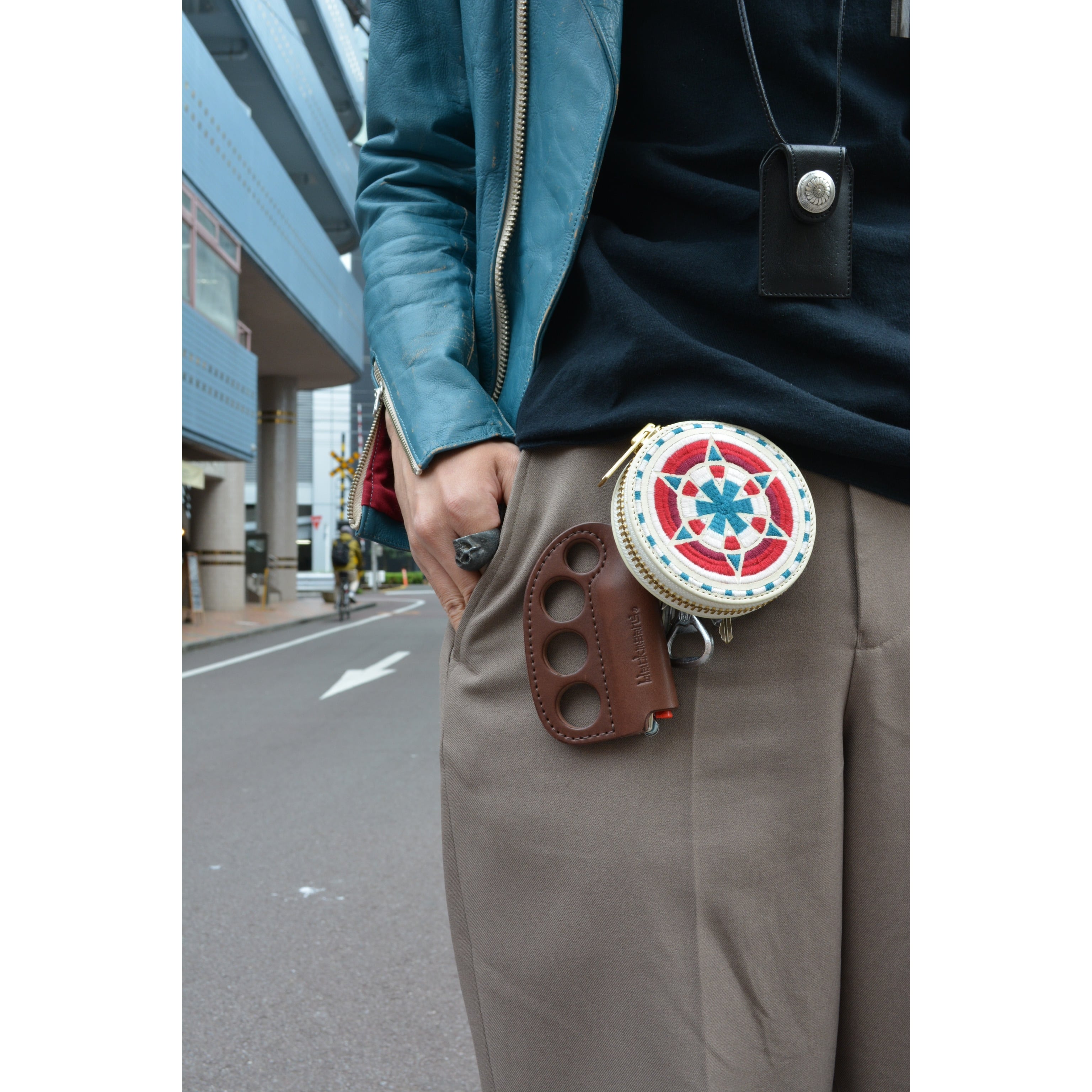 blackmeans】CIRCLE POUCH (WHITE) | HEIGHTS Online Store