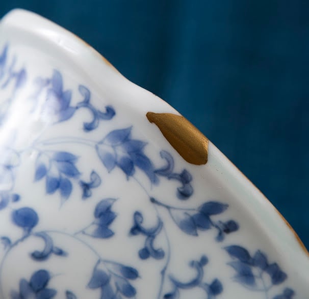 古伊万里 伊万里 染付 花唐草文 見込み五弁花 藍柿右衛門様式 藍柿 輪