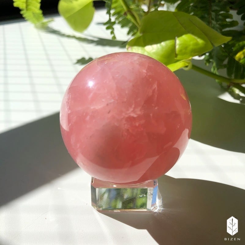 ローズクォーツ・スフィア | BIZEN Crystals