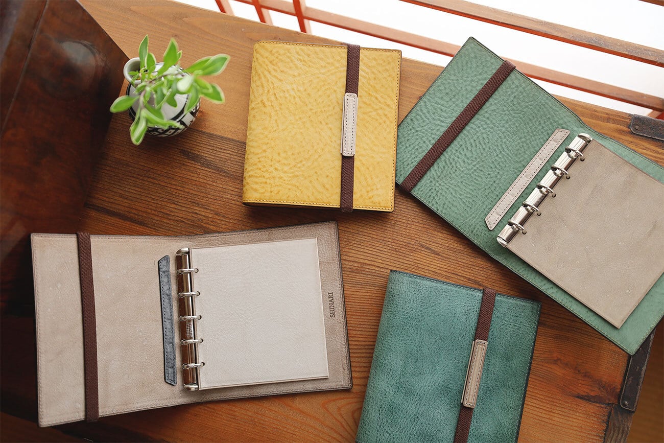 M5スクエアバインダー : アラスカレザー | SHINARI