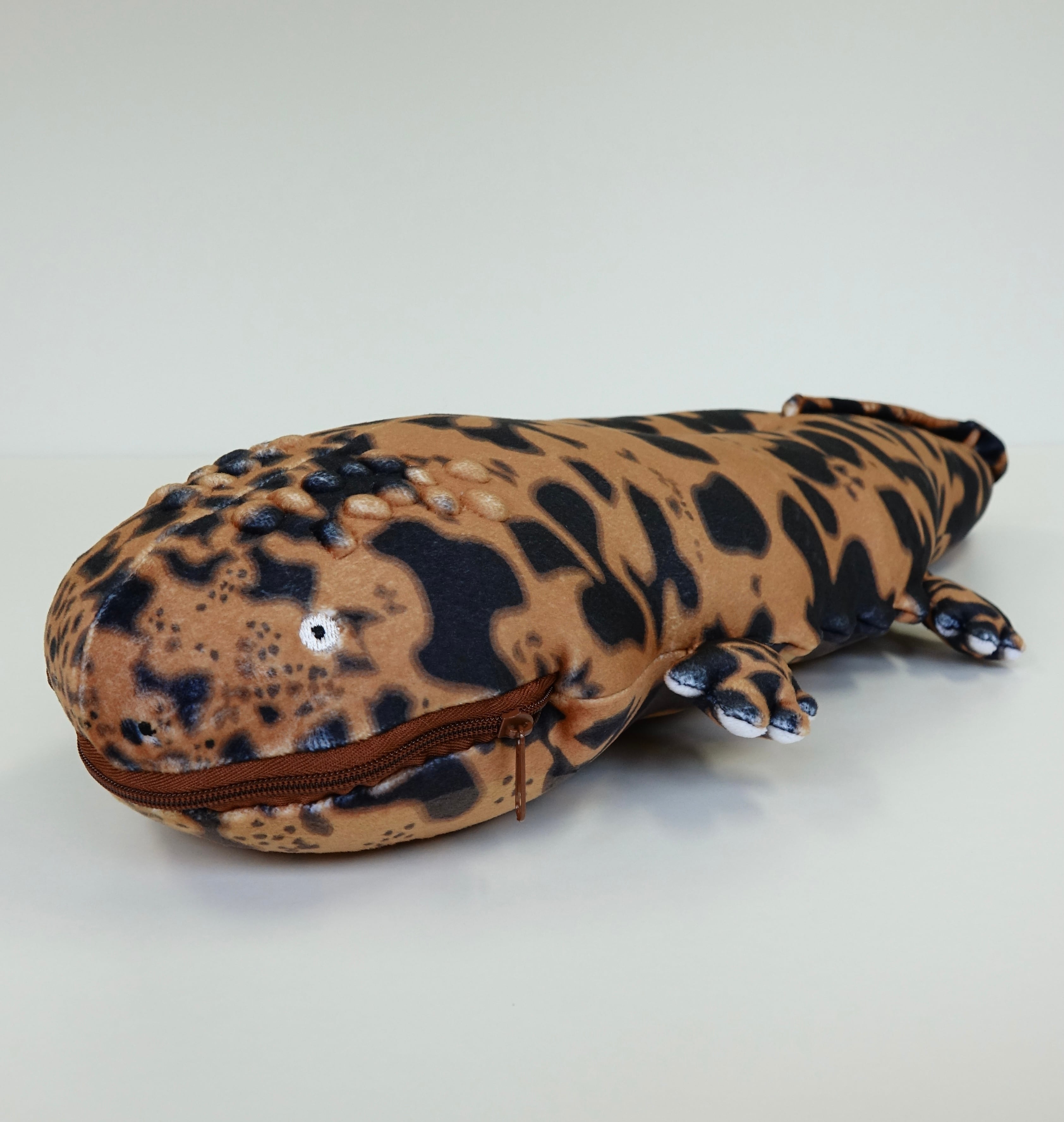 まるでホンモノみたい•••オオサンショウウオぬいぐるみ（別送、要単品