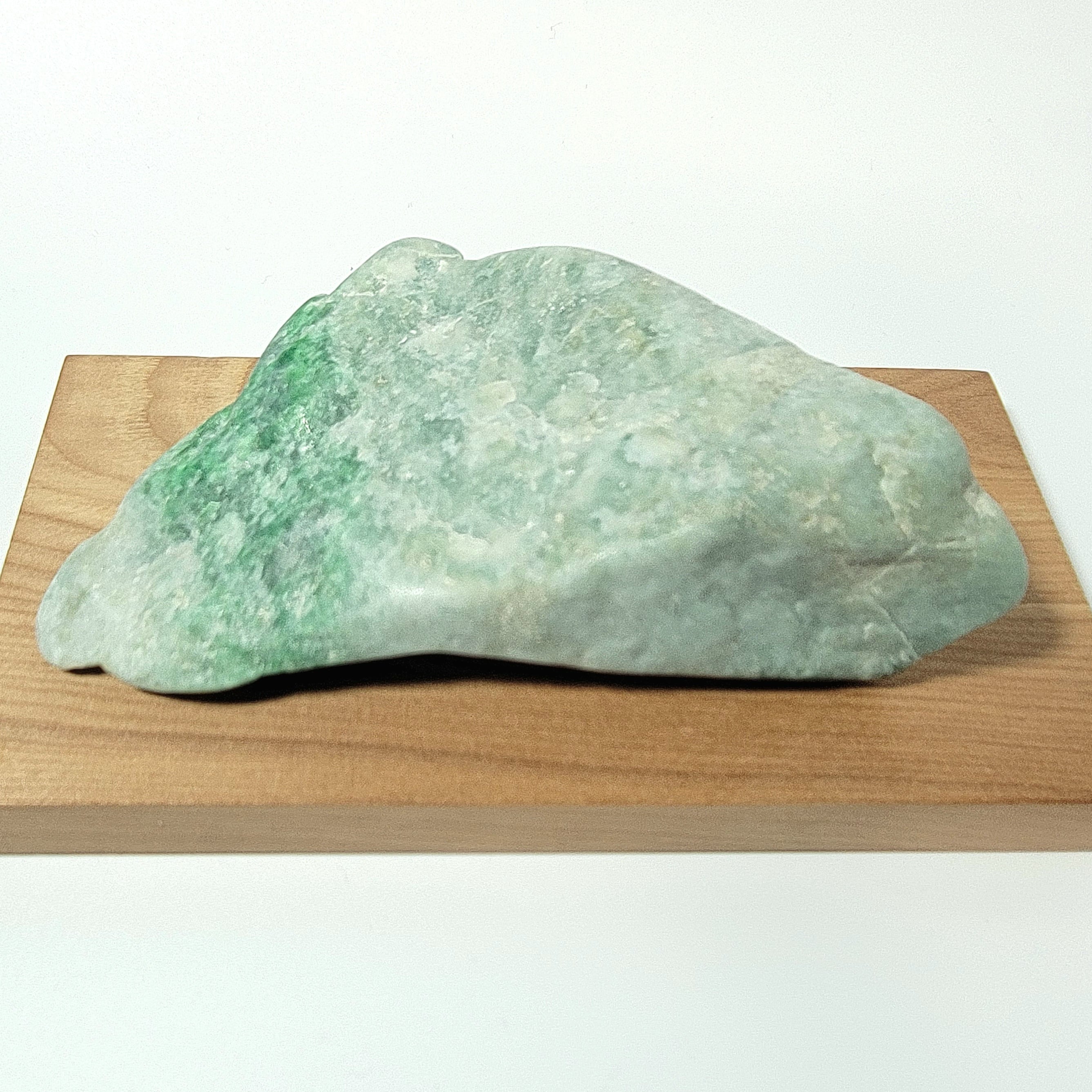 糸魚川翡翠:原石:青海金山 BG0135 | 糸魚川翡翠工芸家 赤羽可行BASE