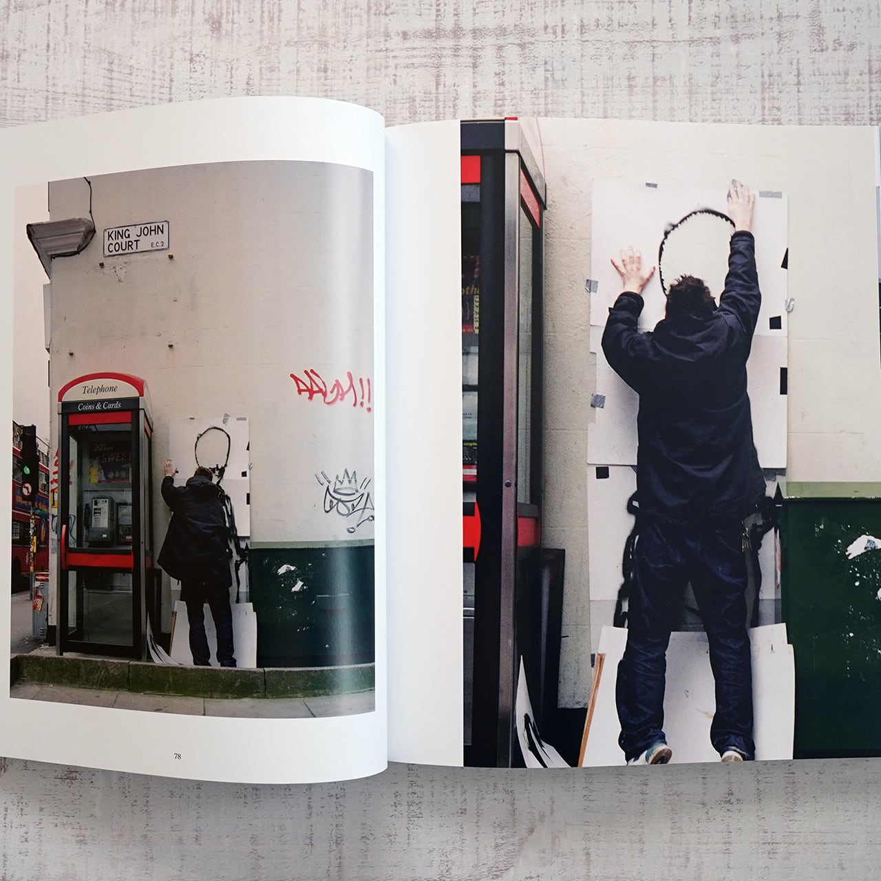 BANKSY CAPTURED by STEVE LAZARIDES 限定ケース付 | タイムカプセル