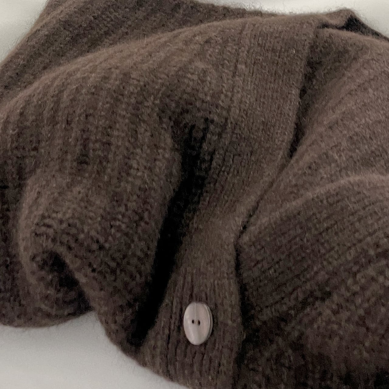 ヤクのバルーン袖カーディガン | 空飛ぶ羊 BASE webshop｜モンゴルの