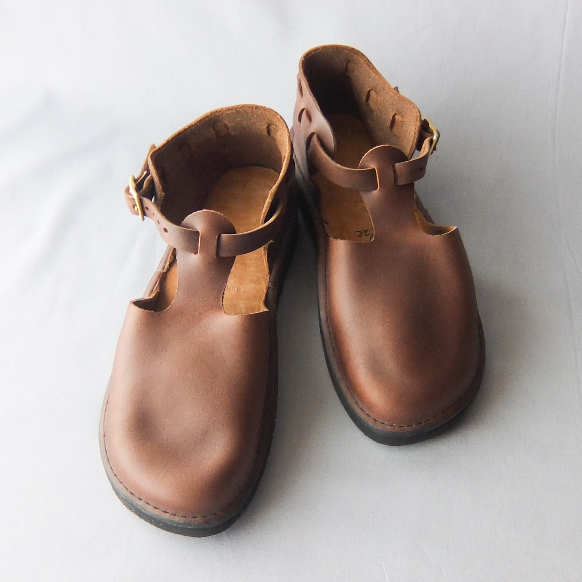 オーロラシューズ - T-Strap Women's Tストラップ - Brown | merle