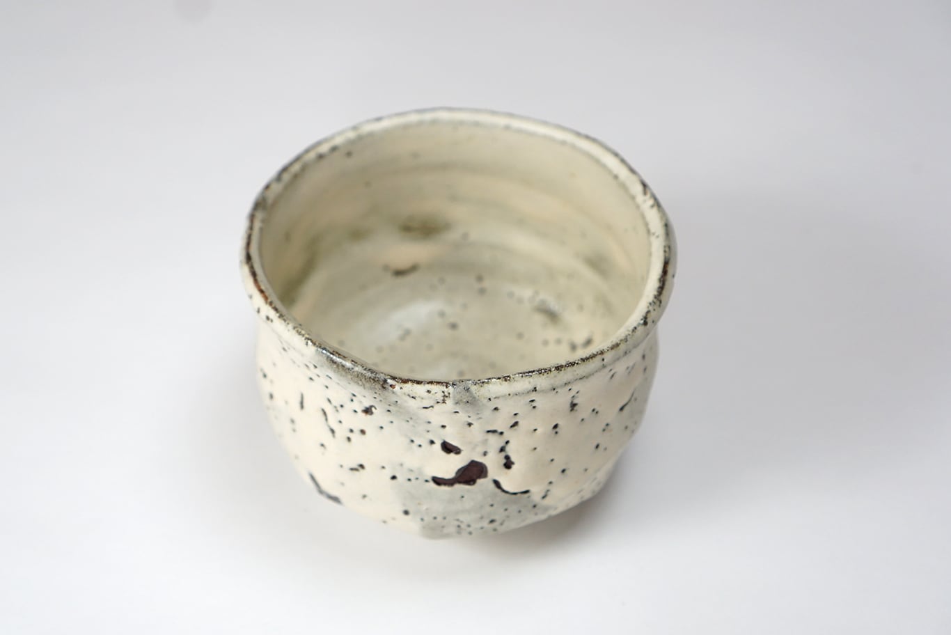 糖白釉鎬文茶盌 | 倉敷酒津焼 兜山窯