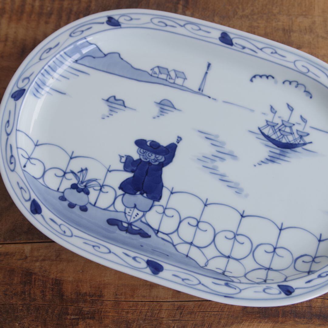新品】有田焼 しん窯 南蛮人 後ろ姿 小判プレート 大皿 楕円 オーバル