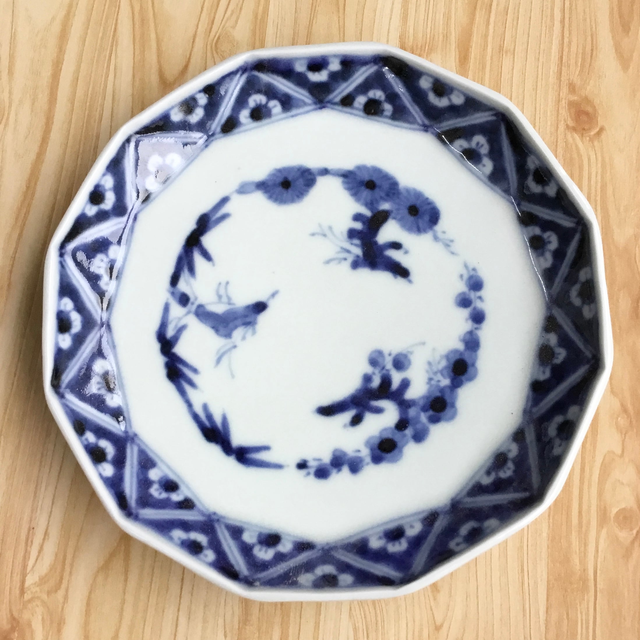 松竹梅丸紋12角5寸皿 | 藍の器 青雅堂