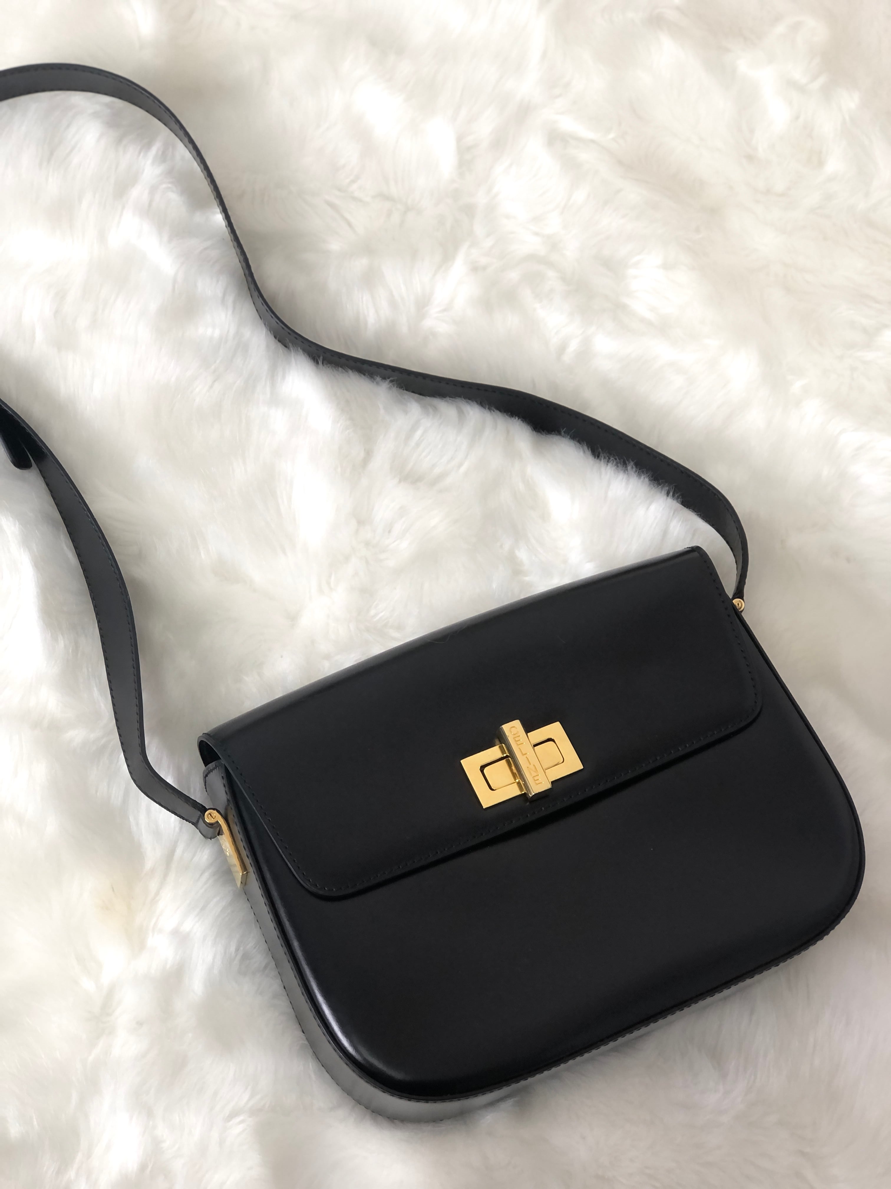 CELINE セリーヌ ターンロック ロゴ レザー ショルダーバッグ ブラック