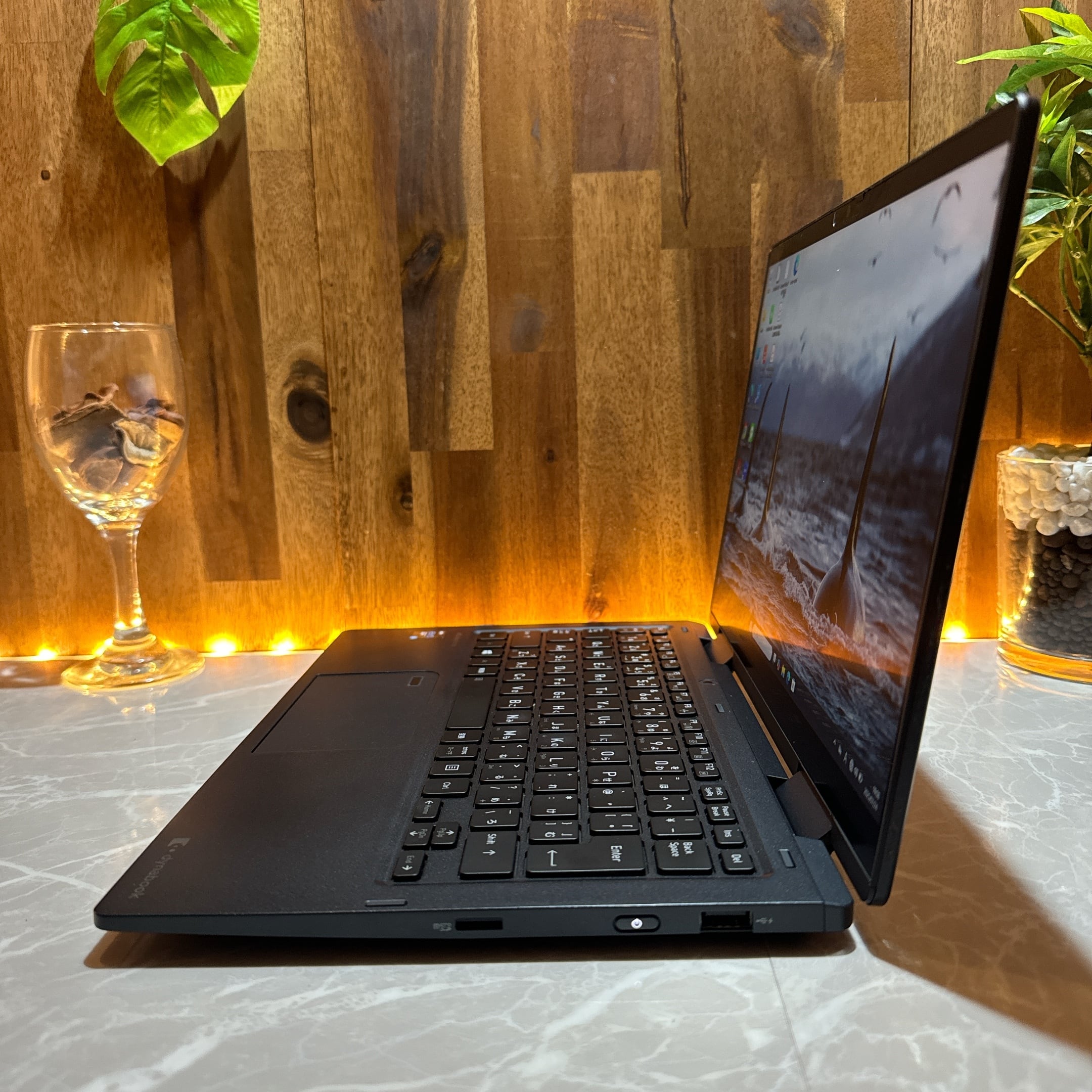 2in1モデル』Dynabook V83/HS メモリ8GB タッチパネル Core i5第11世代