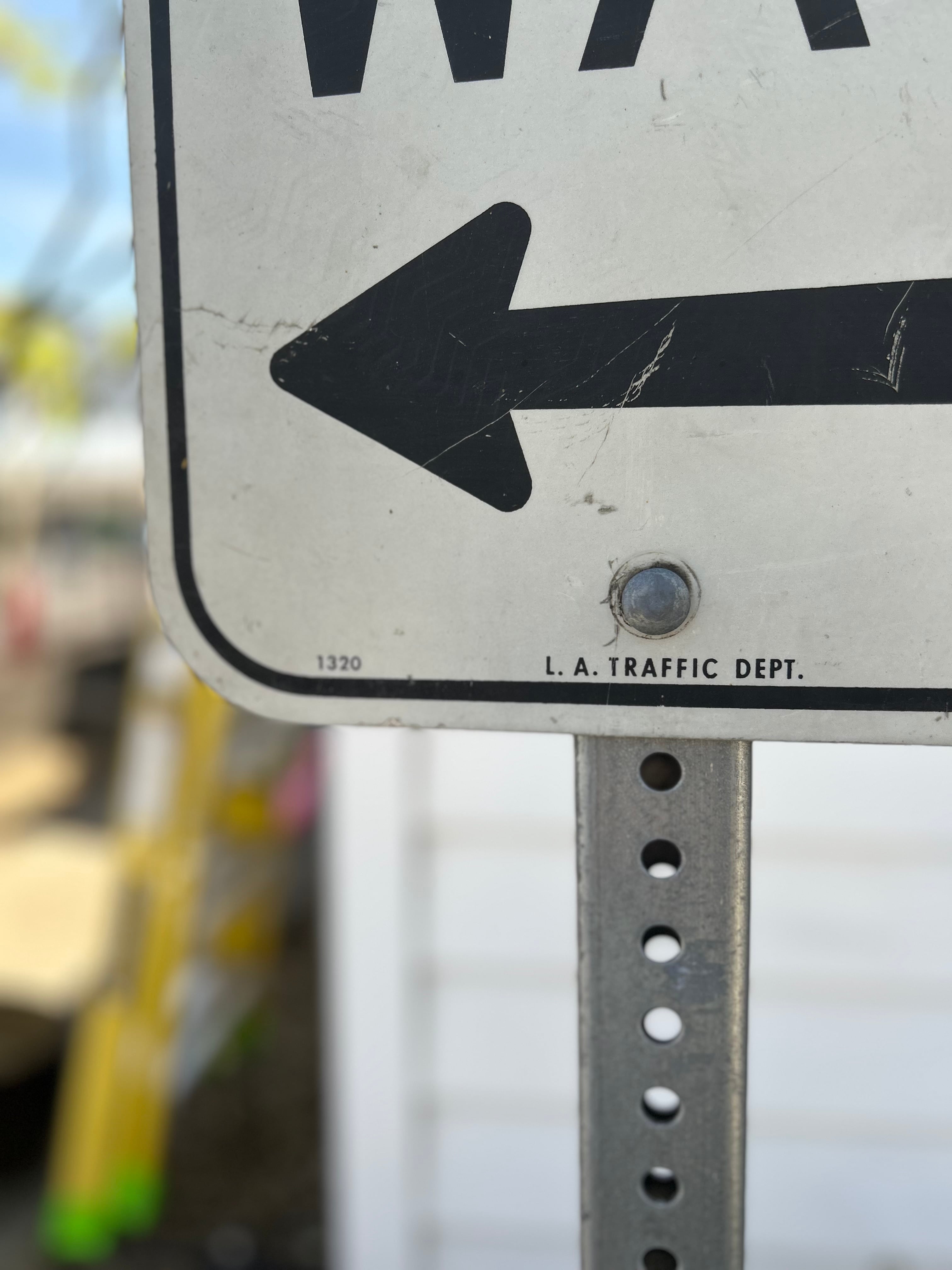 ONE WAY 交通標識 左矢印 アメリカヴィンテージ看板 ONE WAY 交通標識