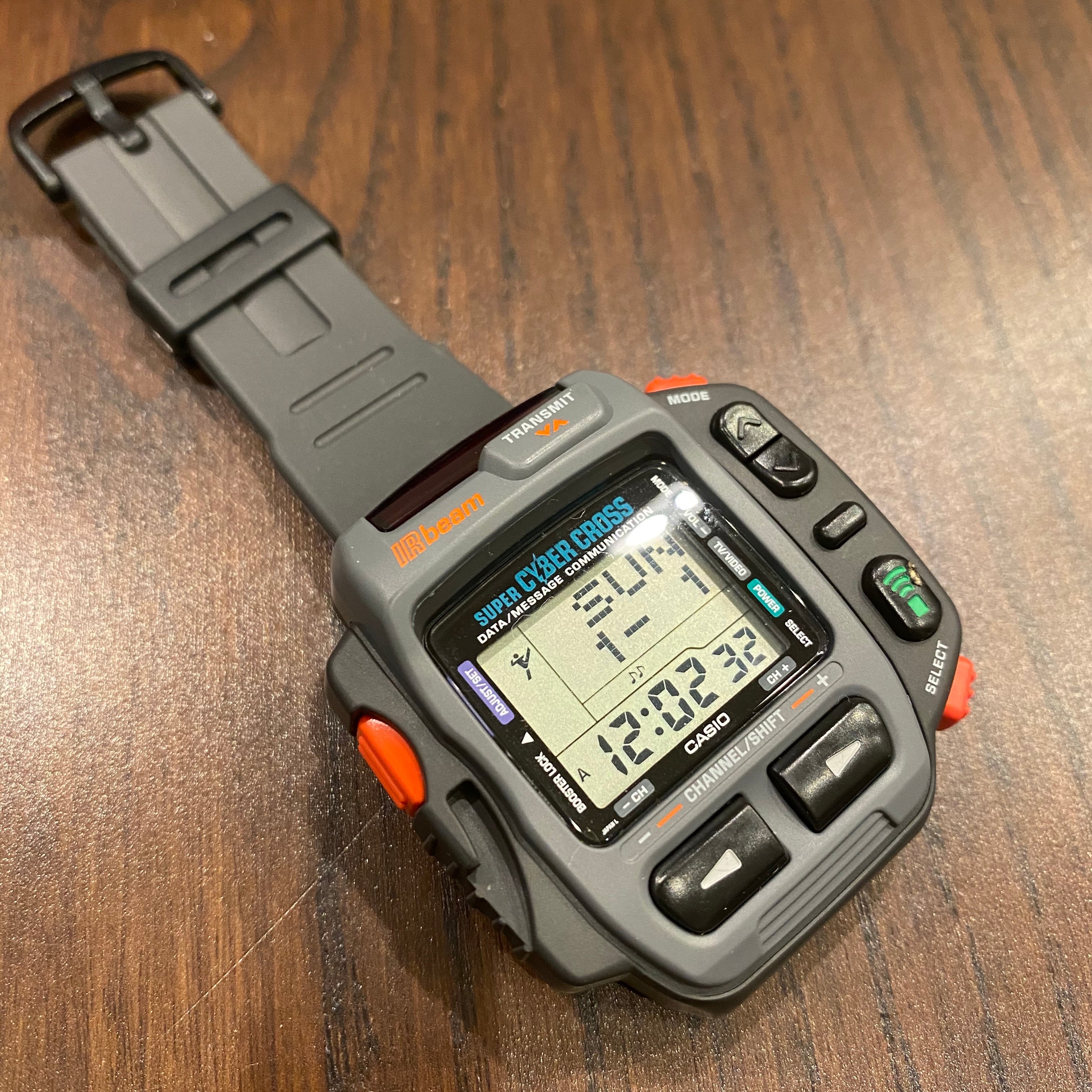 奇跡のデッドストック！NOS! CASIO JG-200 SUPER CYBER CROSS