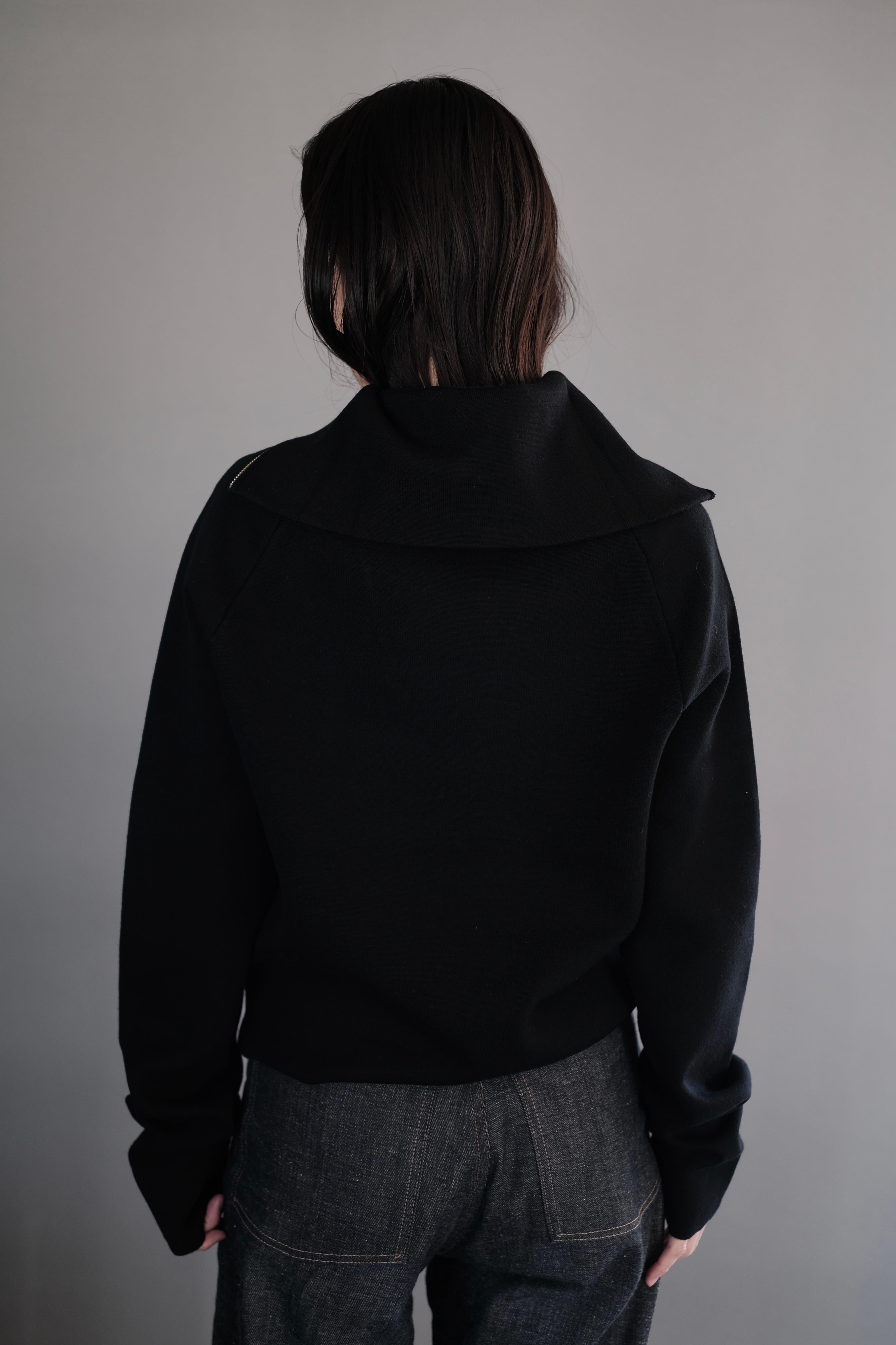 OMAR AFRIDI / KNITTED DRIVERS JUMPER | LIVING