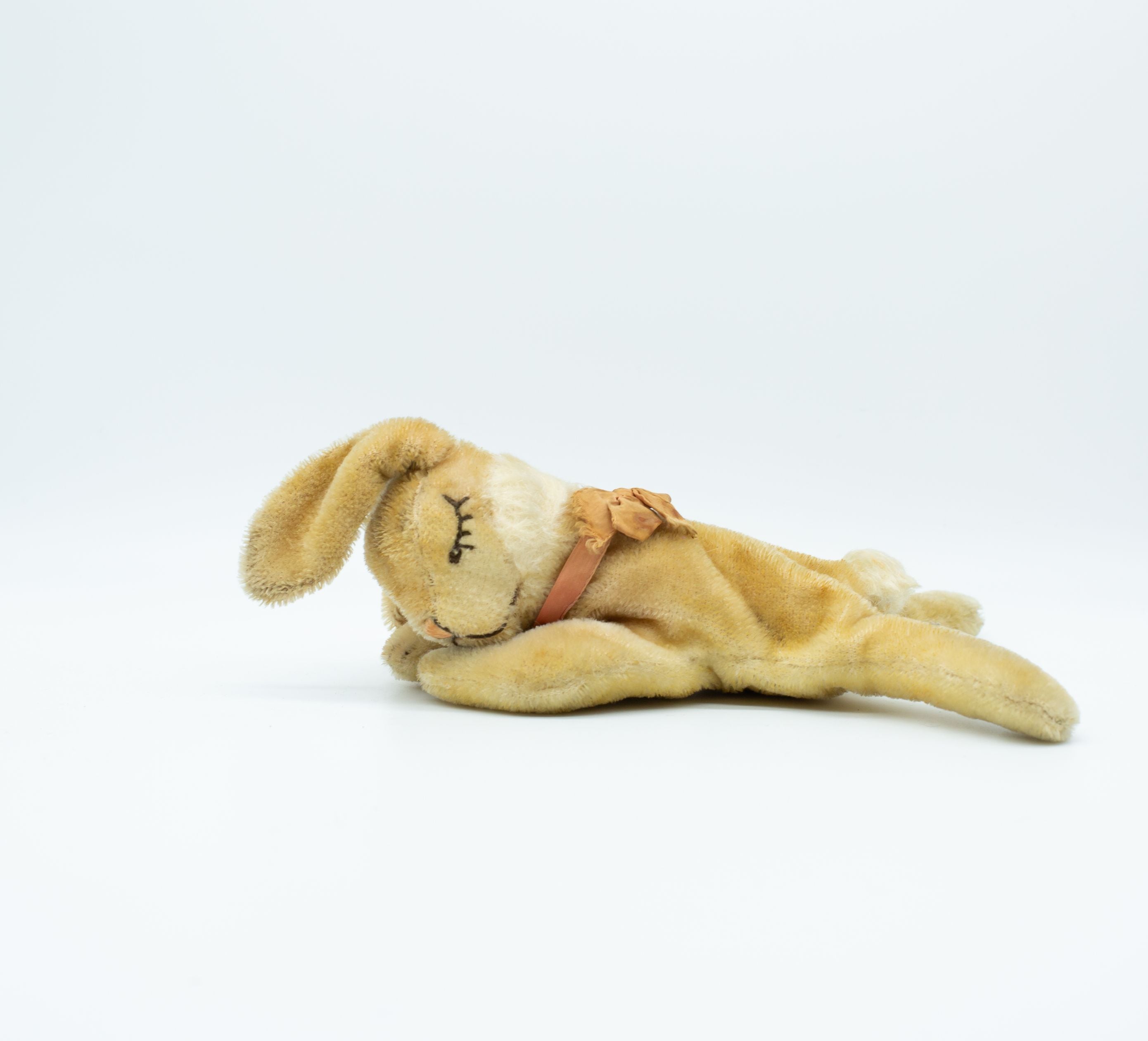 アンティークシュタイフ 眠りうさぎ Steiff 「Floppy Hansi」17cm
