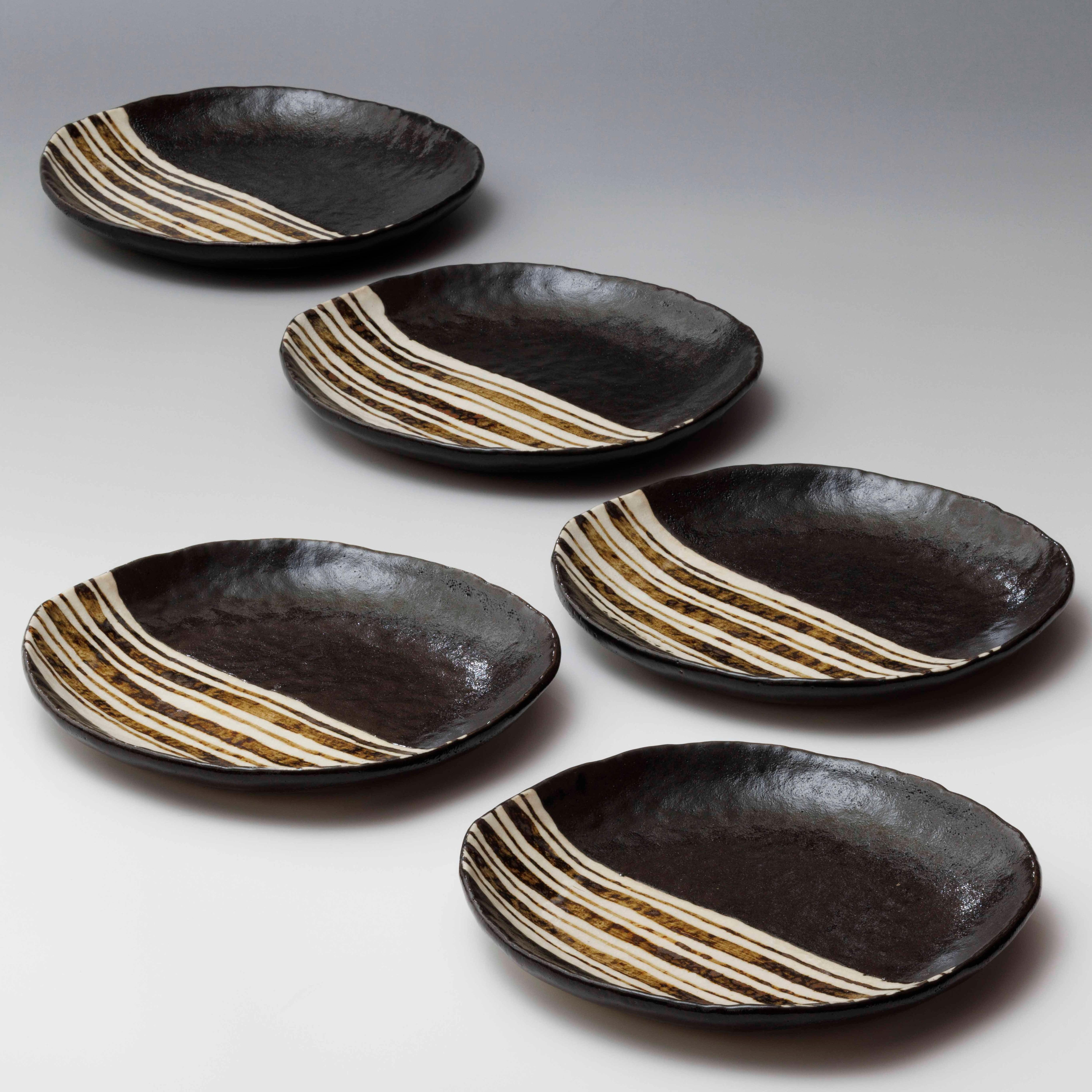 黒織部 銘々皿揃｜長江明人（金峰窯）｜《寸法》径15.3×15×高2 | 山佳