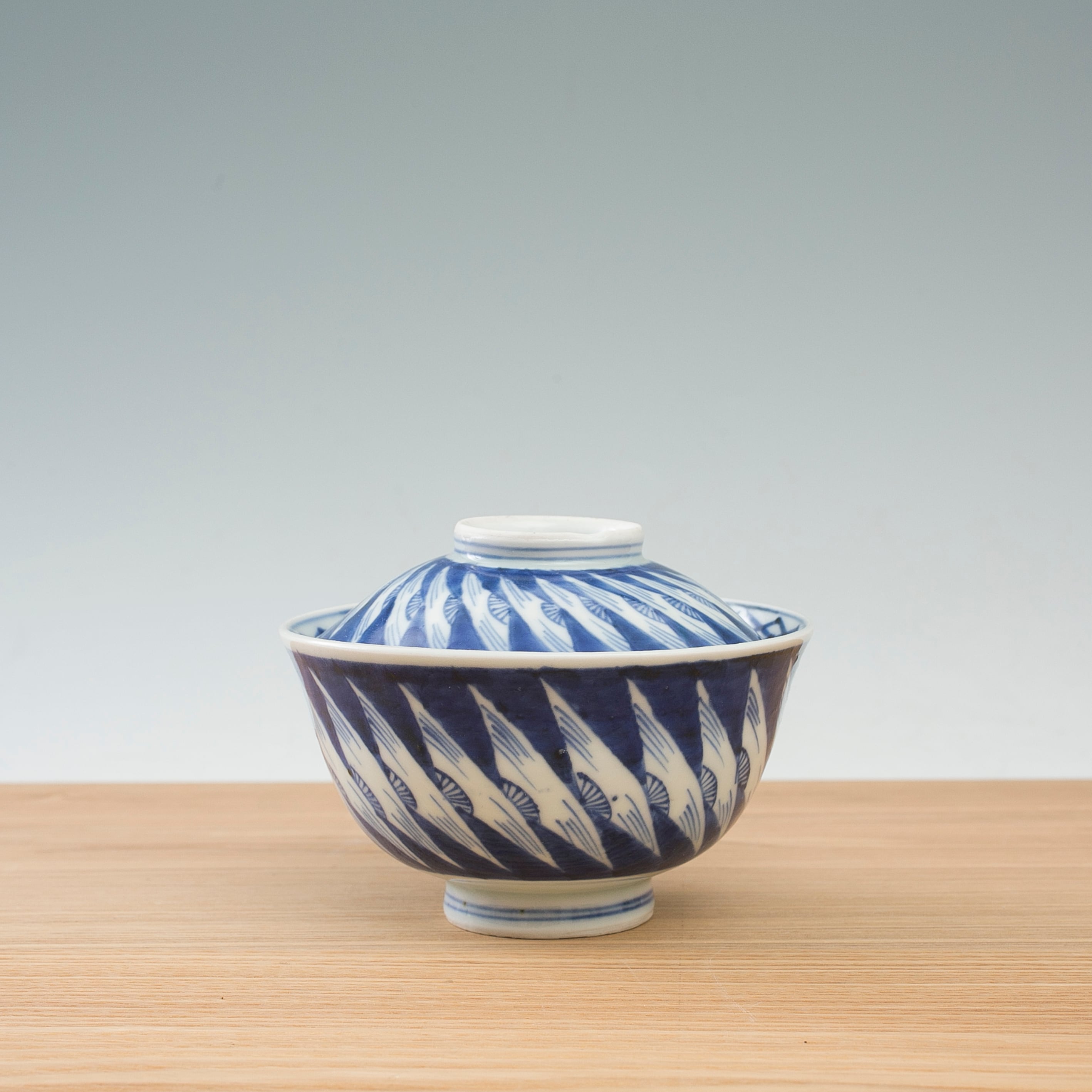 骨董 アンティーク 染付 菊文様 蕎麦猪口 コロ茶碗 半筒茶碗 骨董