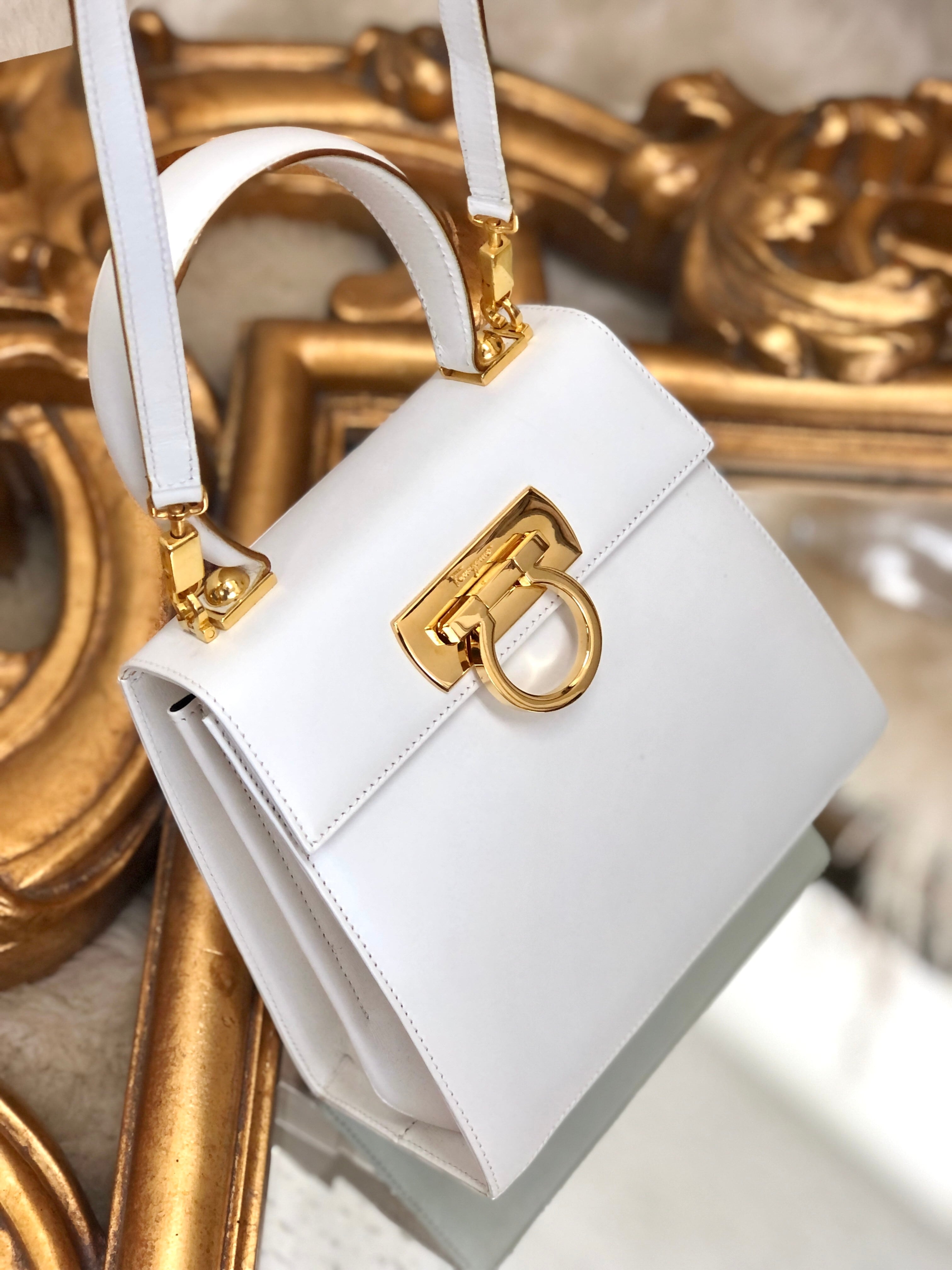 美品 23㎝◎フェラガモ ミュール ホワイト 白 ガンチーニ金具付き