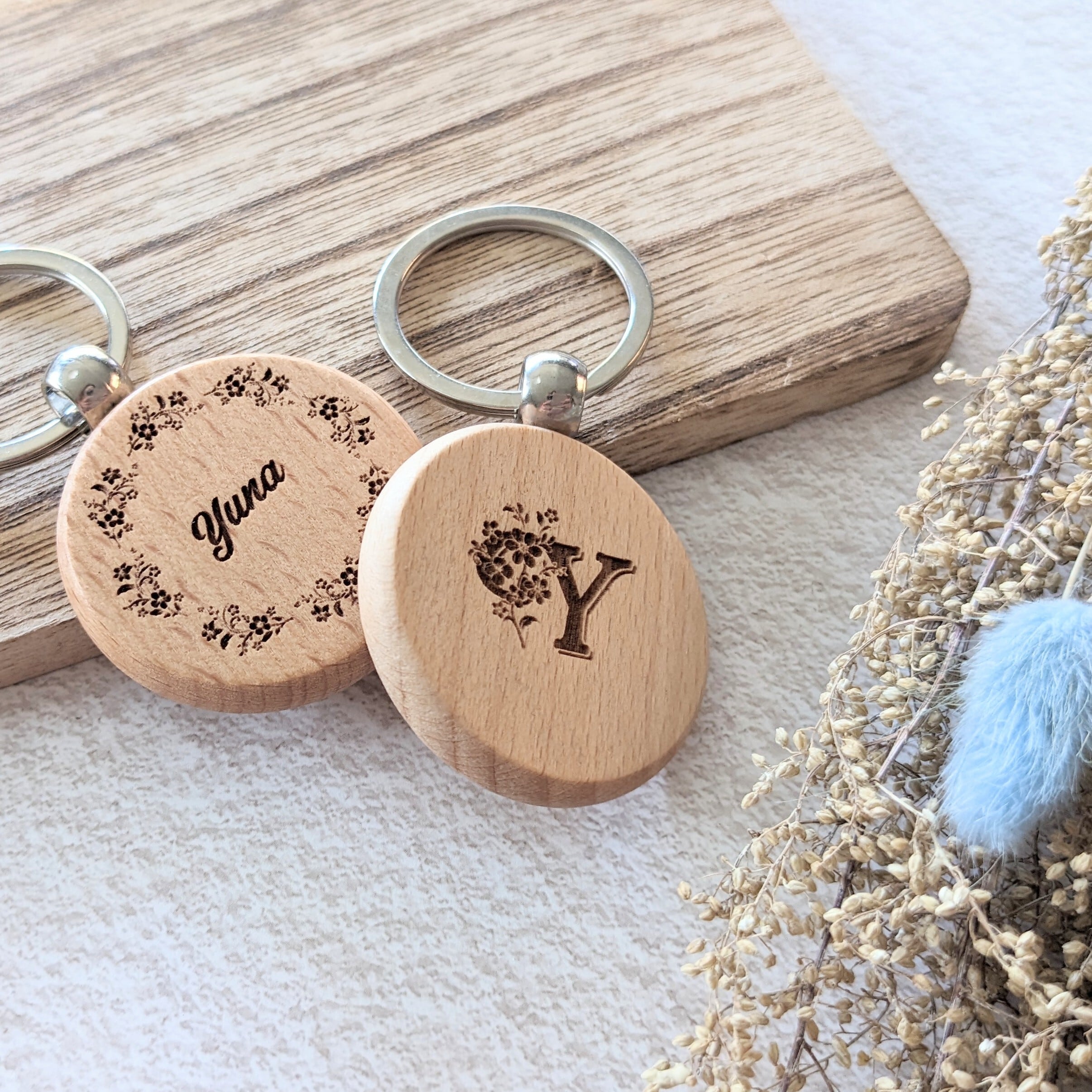 名入れ イニシャル キーホルダー ウッド 木製 オーダーメイド