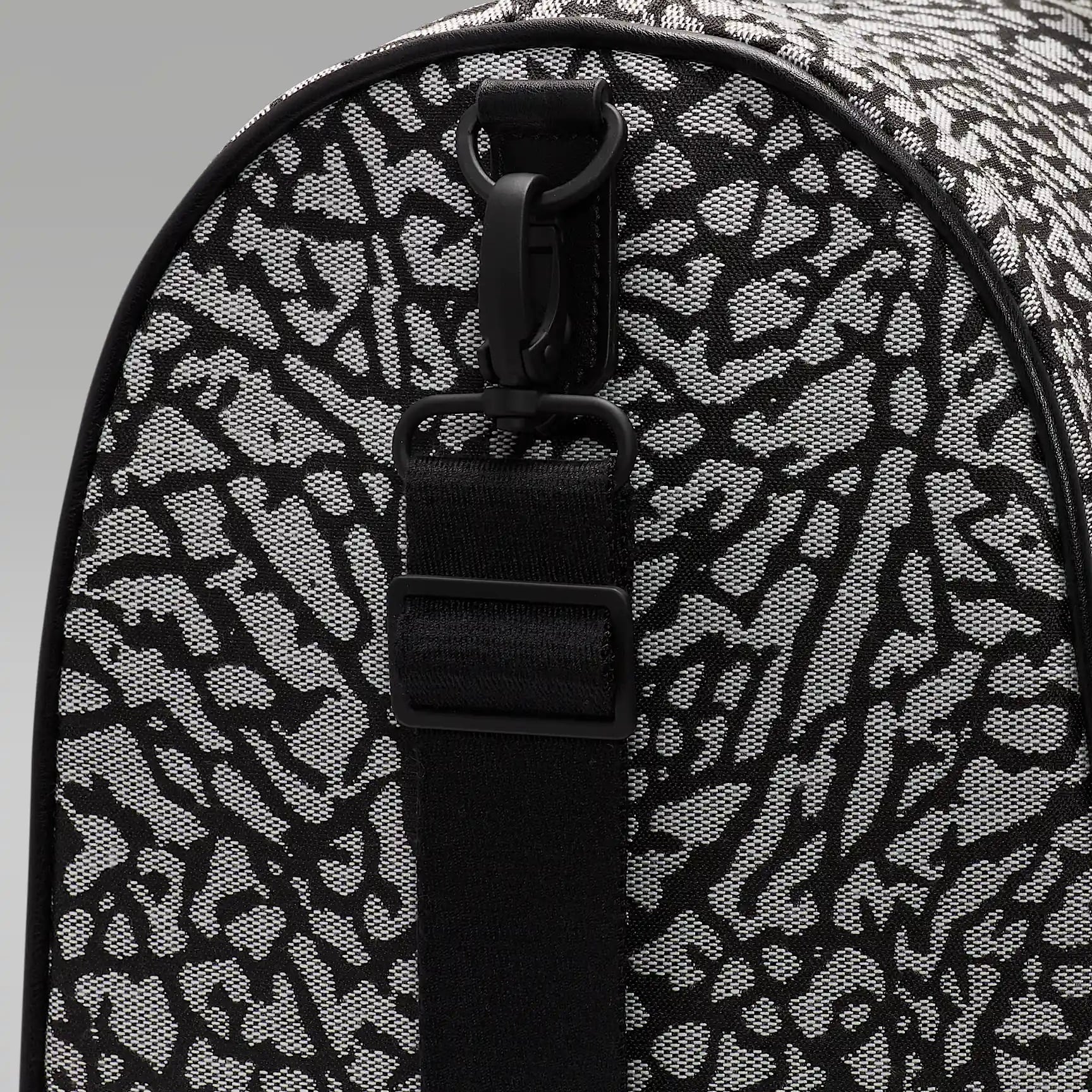 Nike Jordan Icon Duffle Bag ジョーダン アイコン ダッフルバッグ 25L