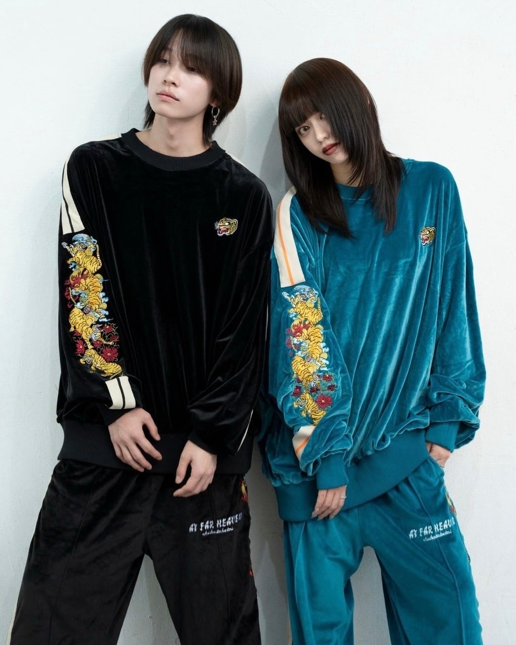 Tiger track sweat/Black | チュウカタベタイ