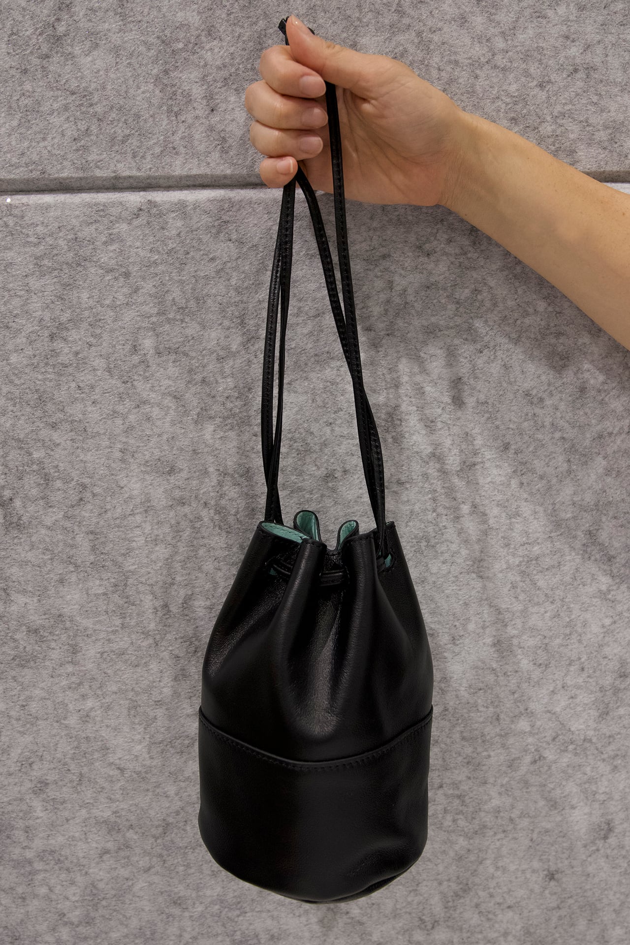 魚拓の巾着（黒×グレー） | kimuchannel