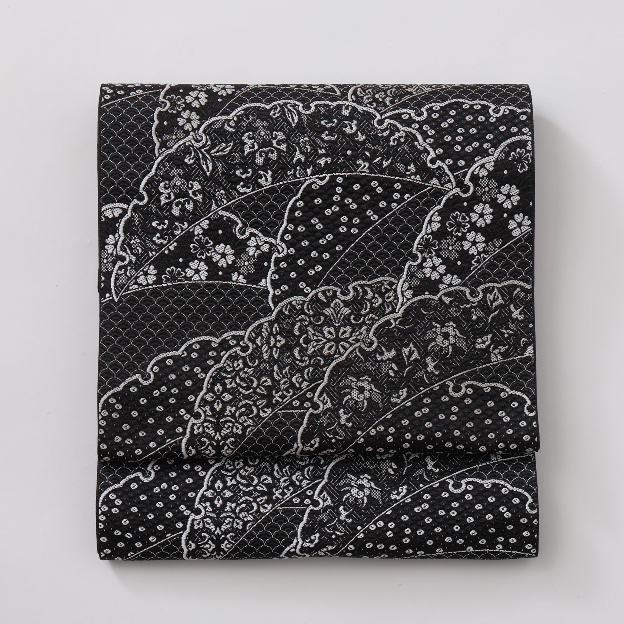 袋帯 雪輪：黒×鼡 | OKANO博多きもの制作所