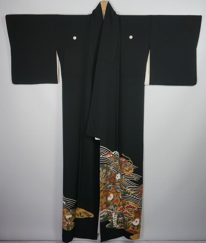 螺鈿 駒刺繍 金彩友禅 黒留袖 比翼仕立て 正絹 五つ紋 貝桶 黒 324