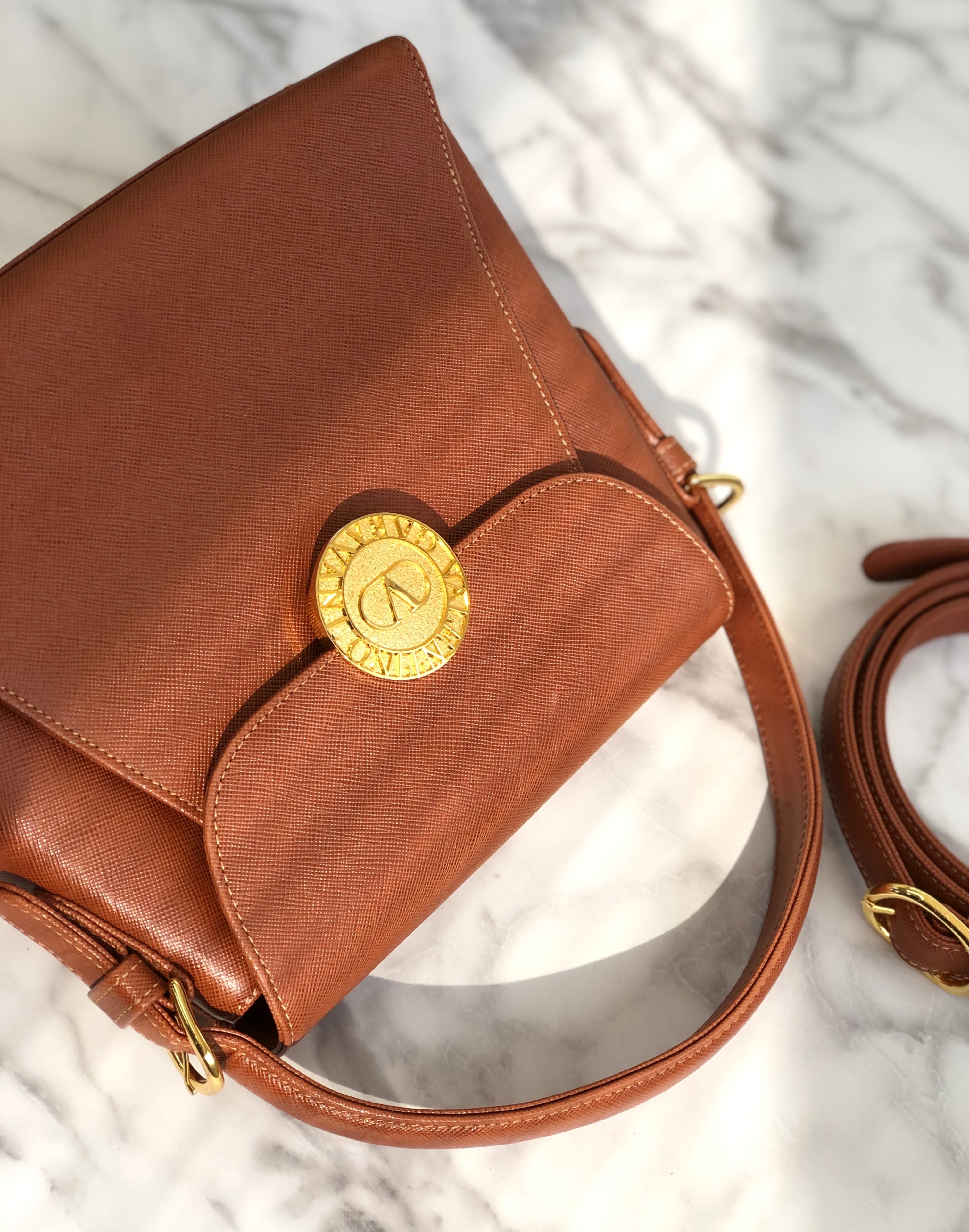 VALENTINO GARAVANI ヴァレンティノ ガラヴァーニ ロゴモチーフ 2WAY