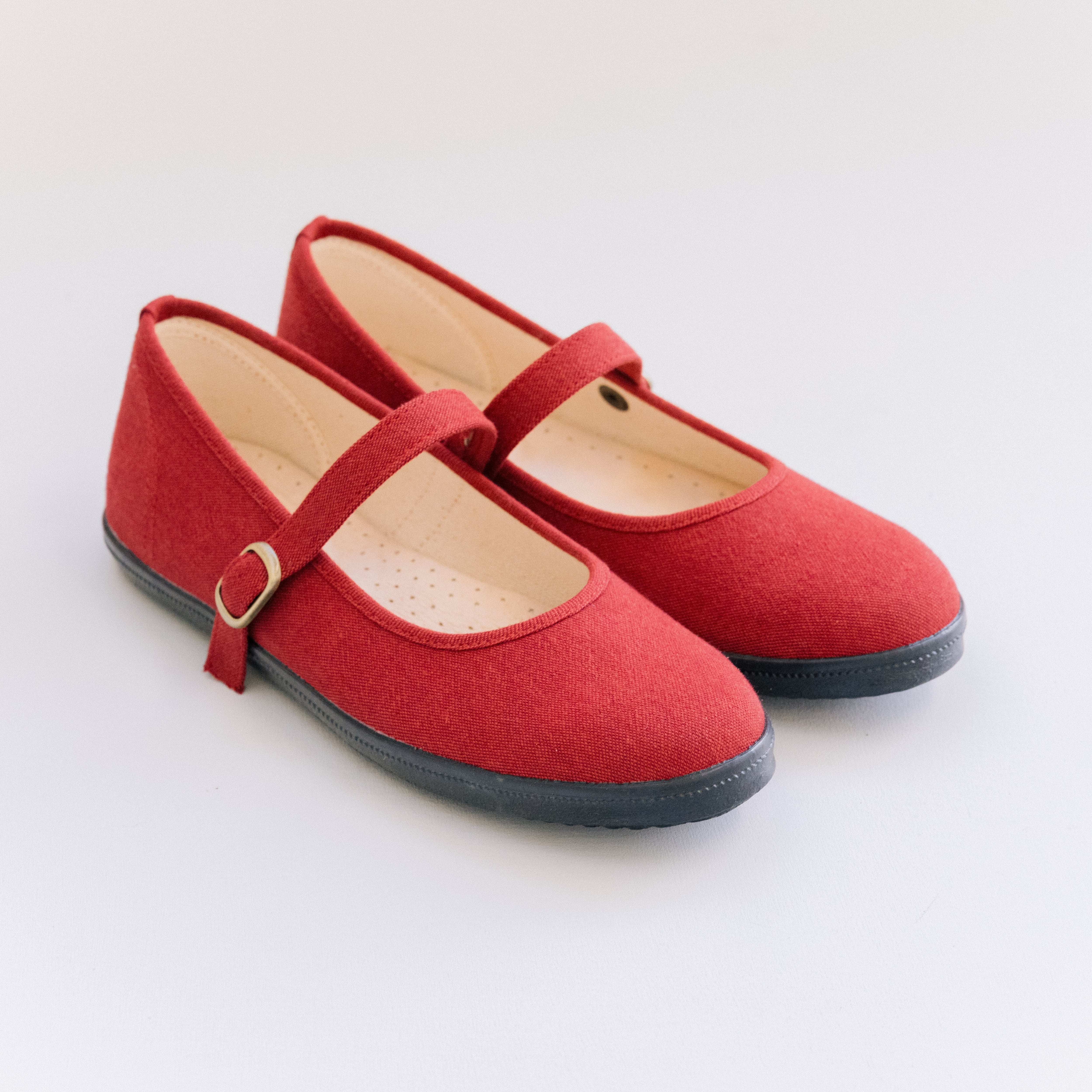 ストラップシューズ レッド | hanamikoji shoes - 花見小路 -【公式