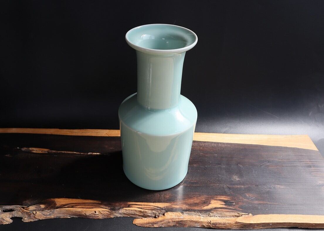 青磁砧花入 | 陶つちやま