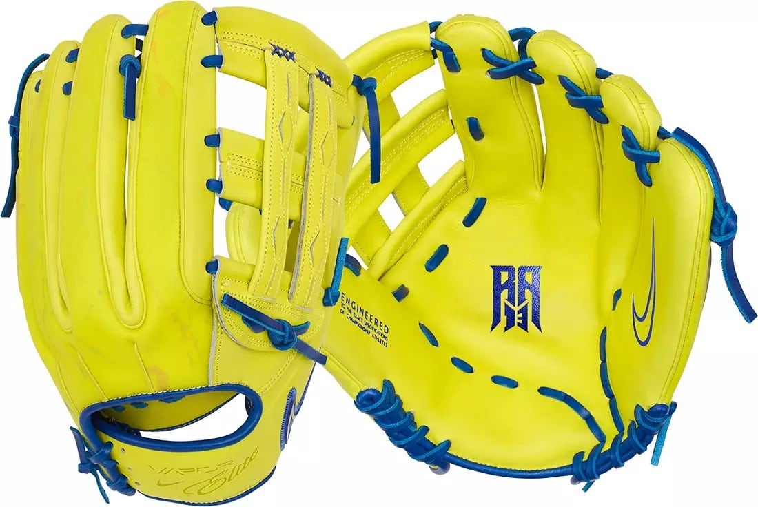 ナイキ バイパー エリート ロナルド・アクーニャ Jr 選手モデル 硬式