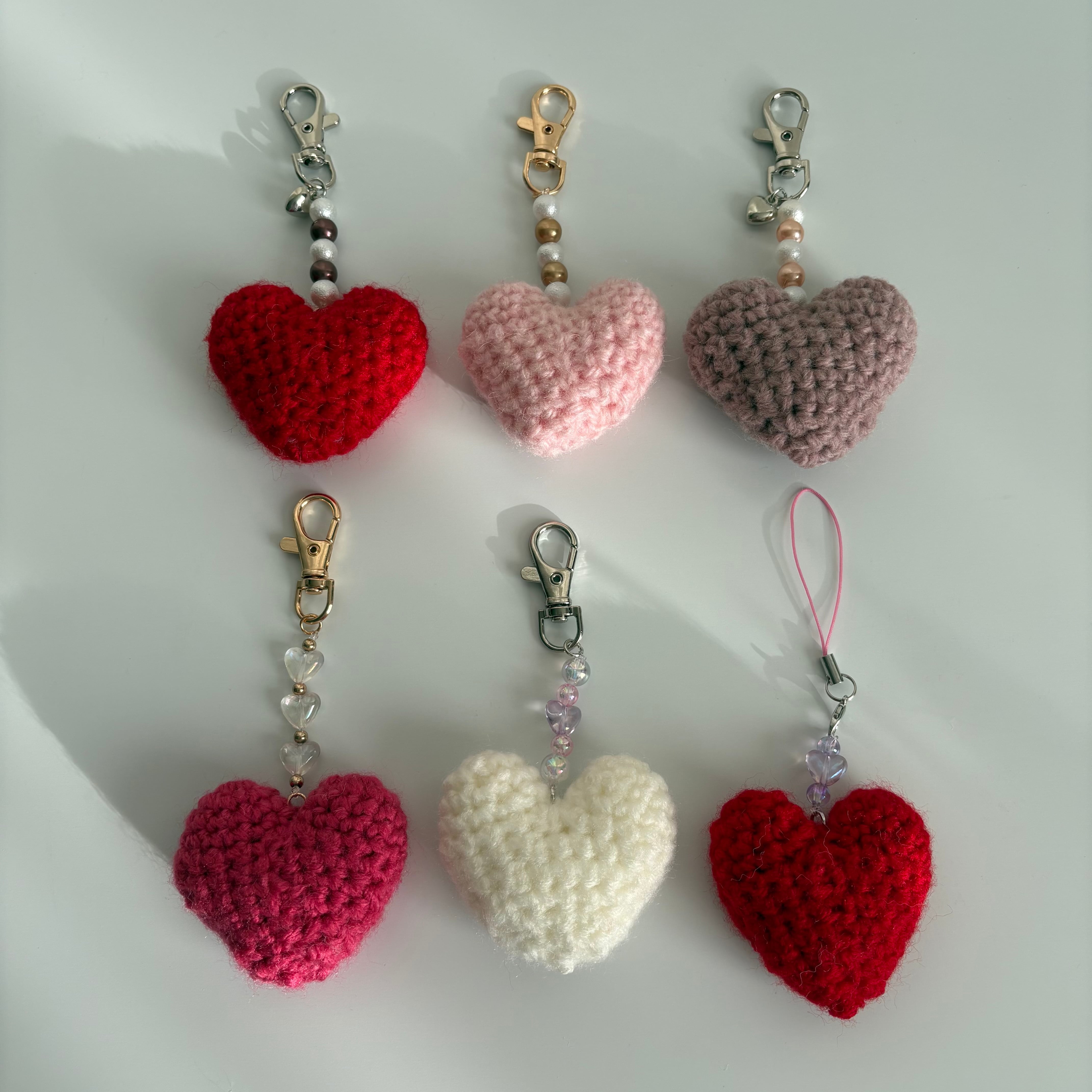 ぷっくりハートのあみぐるみストラップ | TSUMUGI かぎ針編み